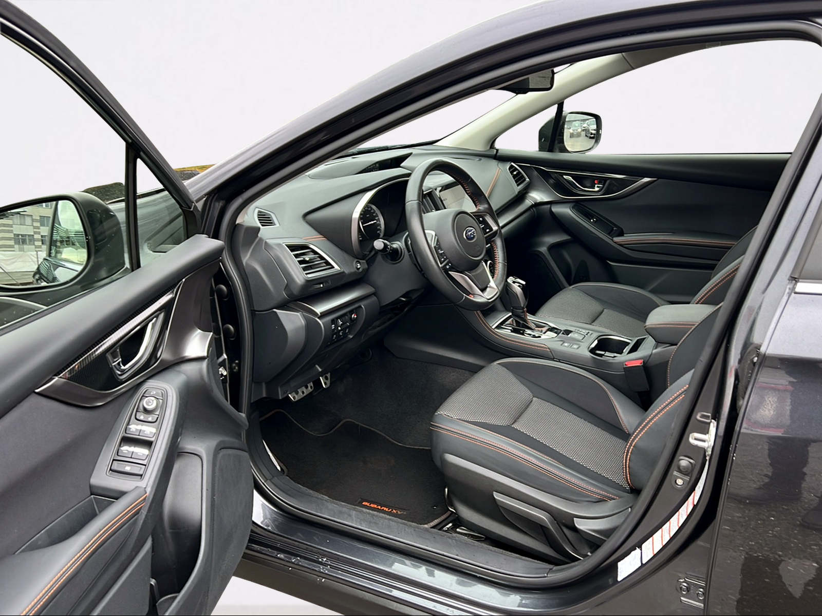 SUBARU XV 2.0 Swiss Plus AWD Lineartronic-image-11