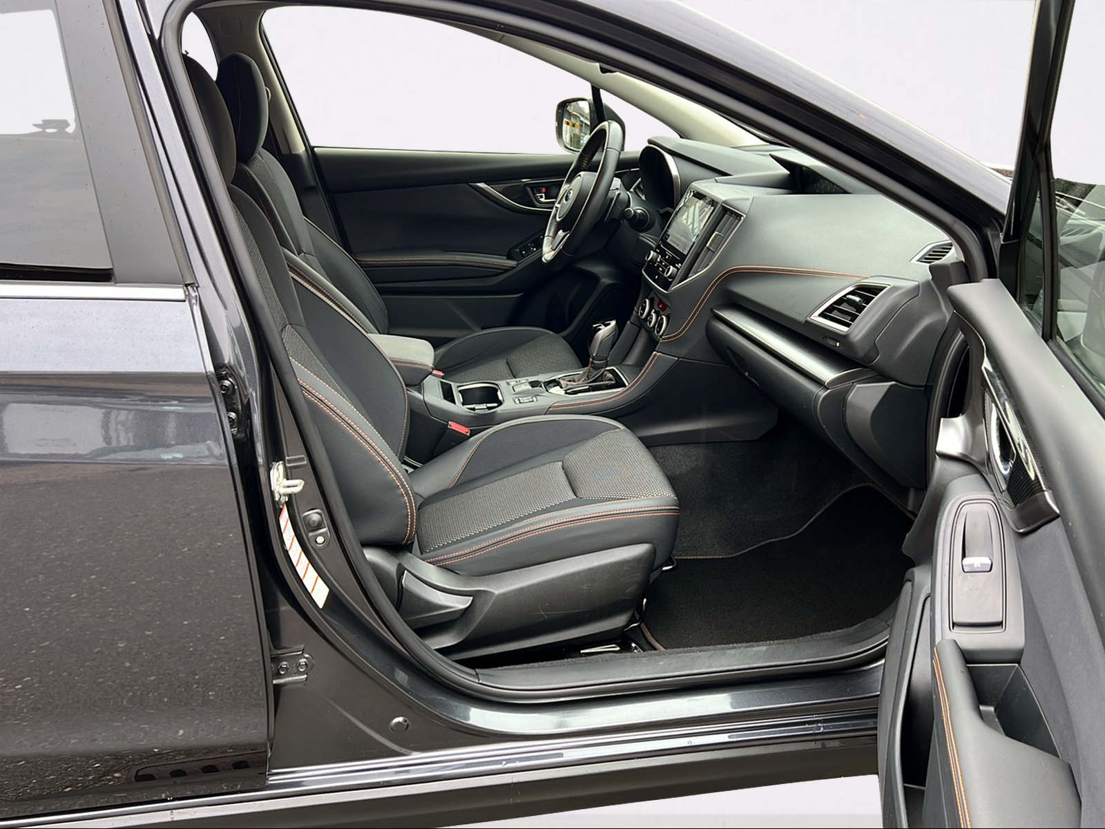 SUBARU XV 2.0 Swiss Plus AWD Lineartronic-image-2