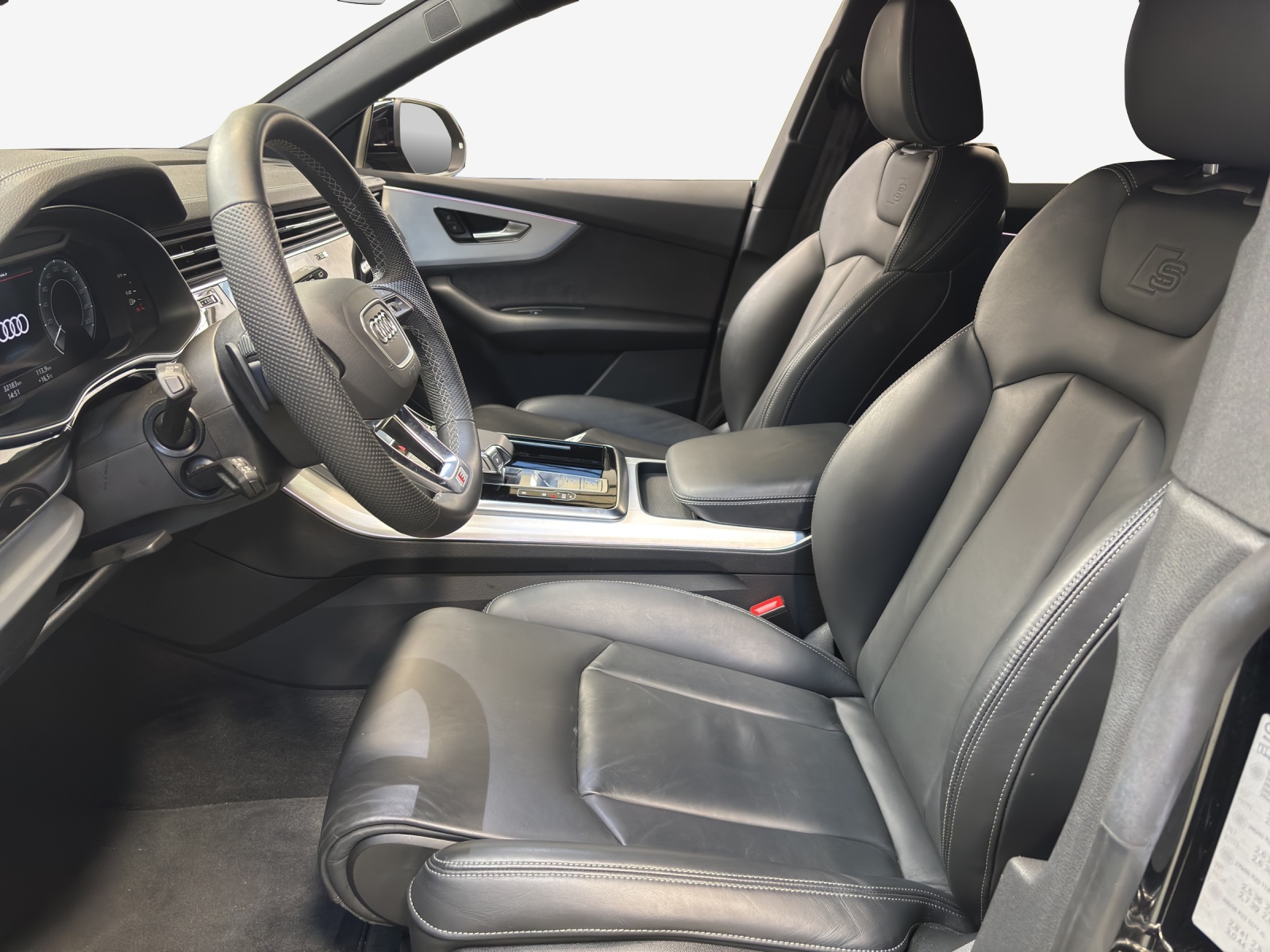 AUDI Q8 55 TFSI e quattro PHEV tiptronic-image-8