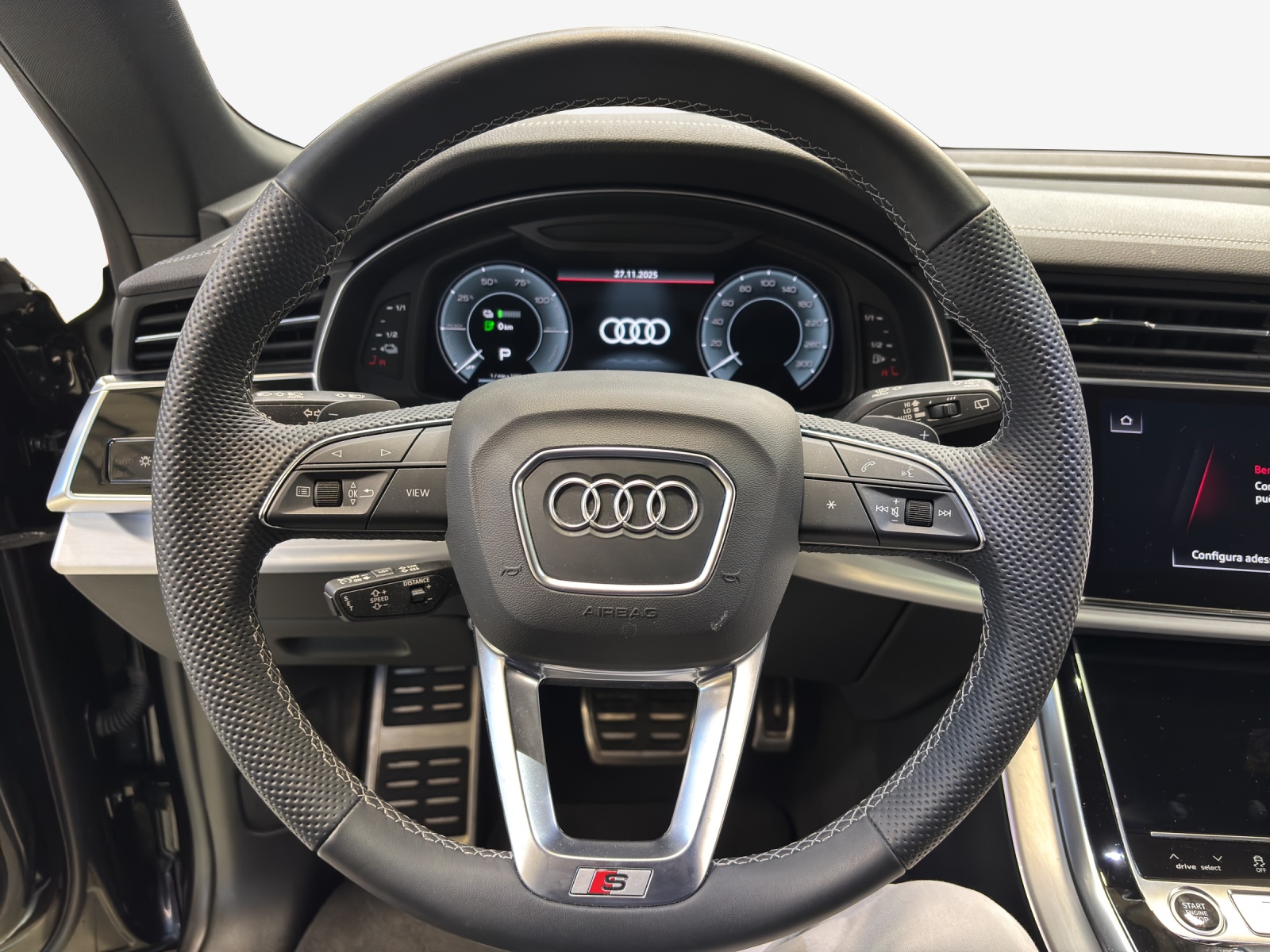 AUDI Q8 55 TFSI e quattro PHEV tiptronic-image-10