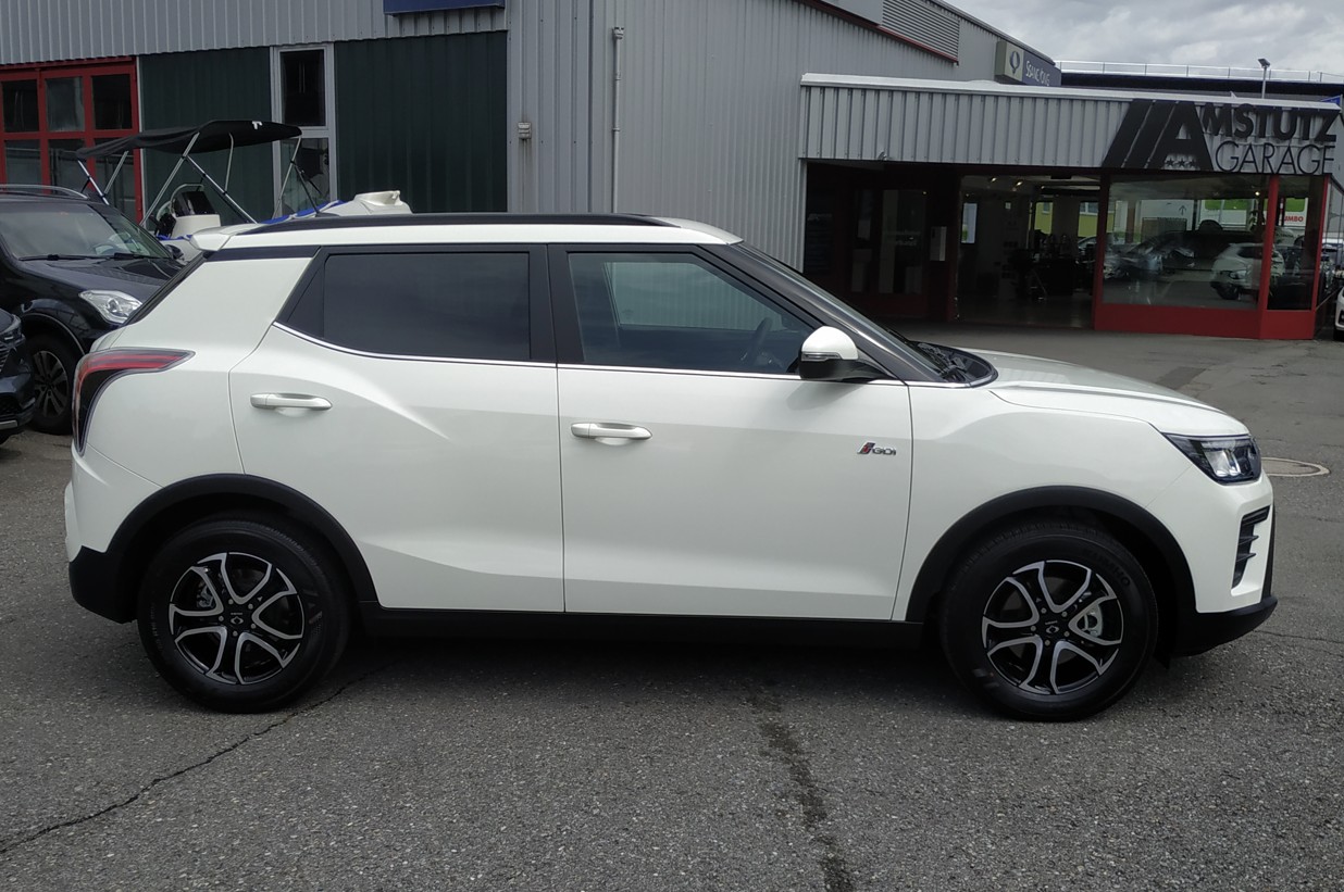 KGM-SsangYong Tivoli 1.5 T GDI Steel 4WD Automat-image-4