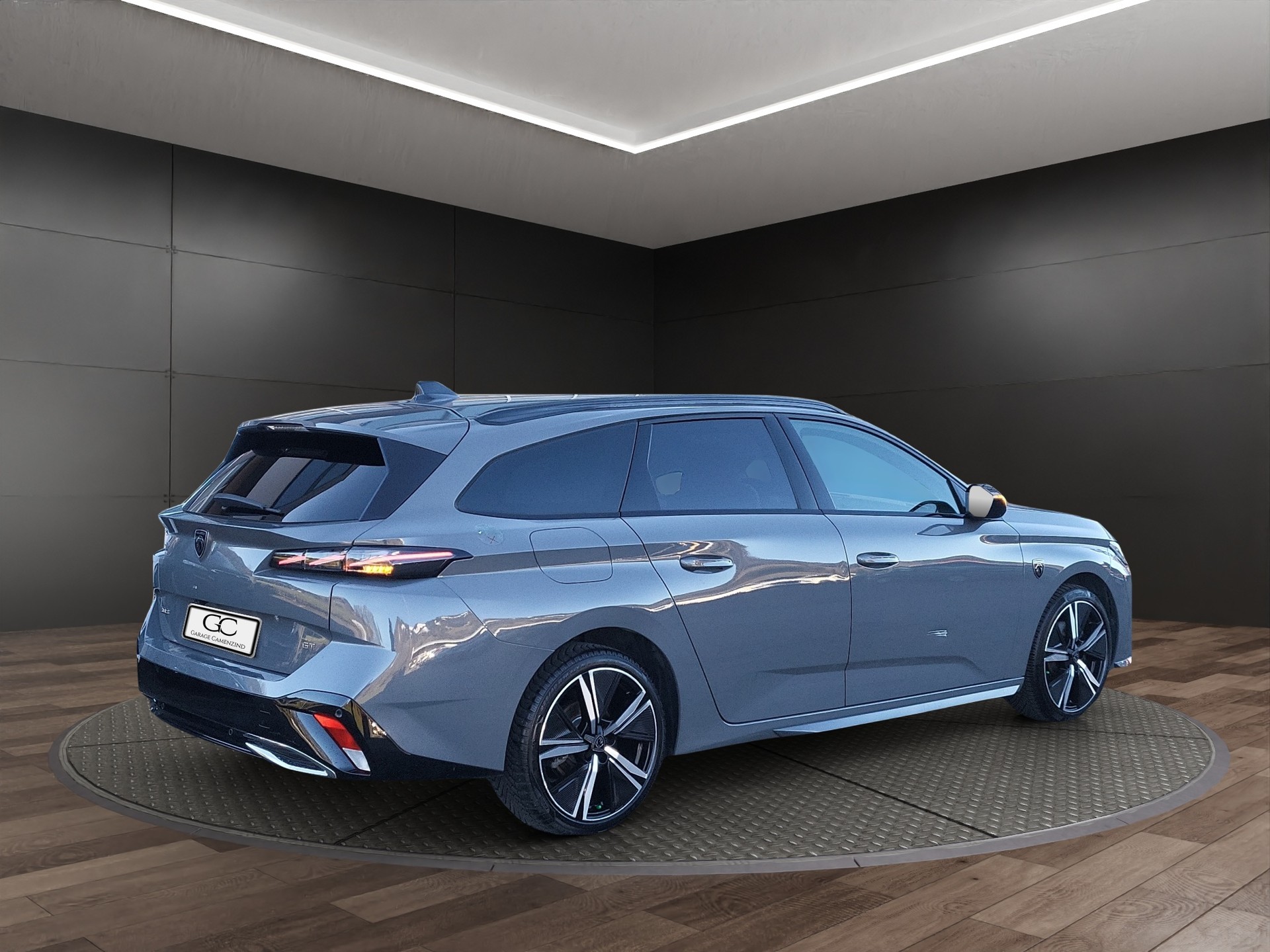 PEUGEOT 308 SW 1.2 Pure Tech GT EAT8-image-1