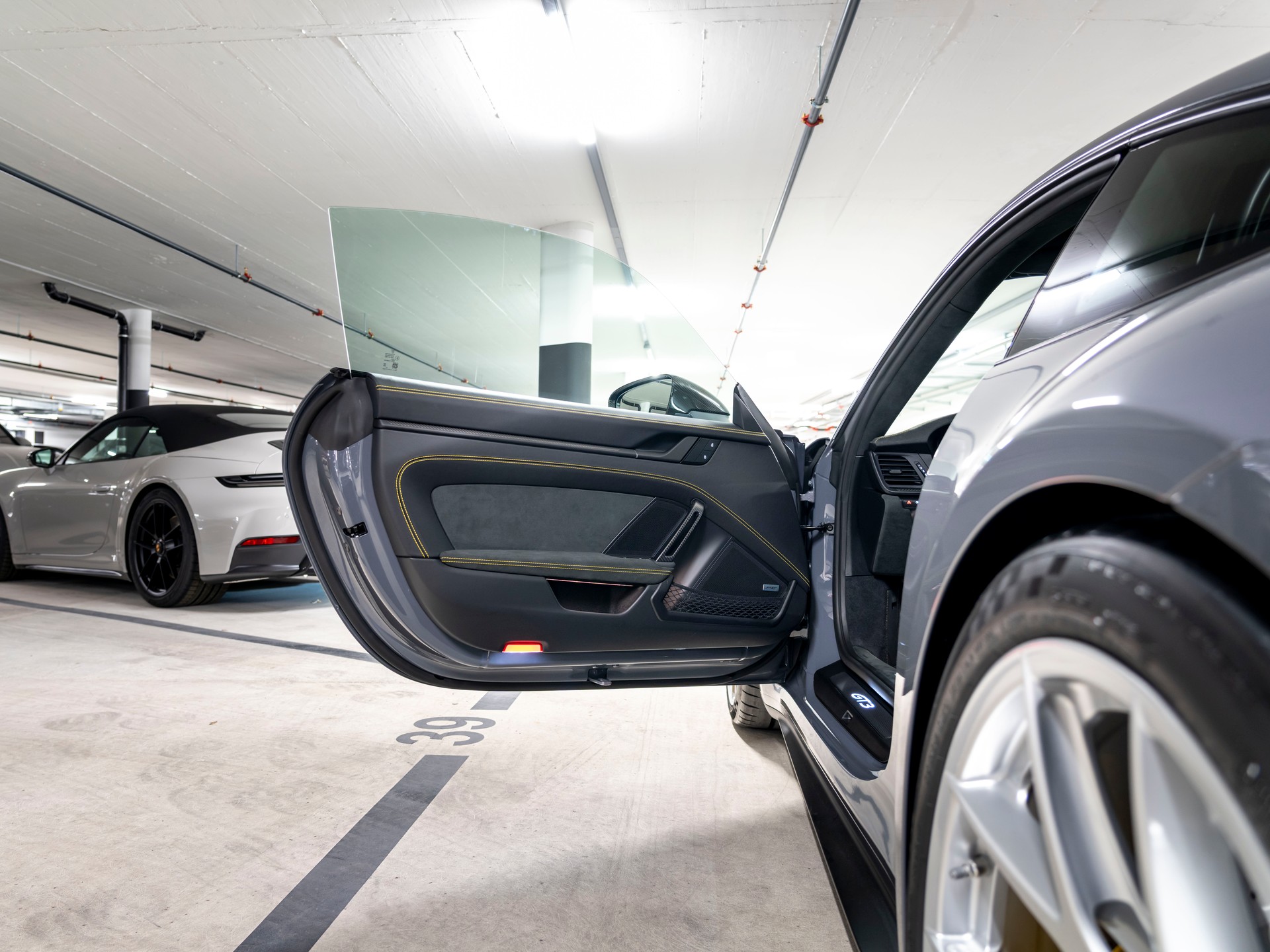 PORSCHE 911 Carrera GT3 PDK-image-19