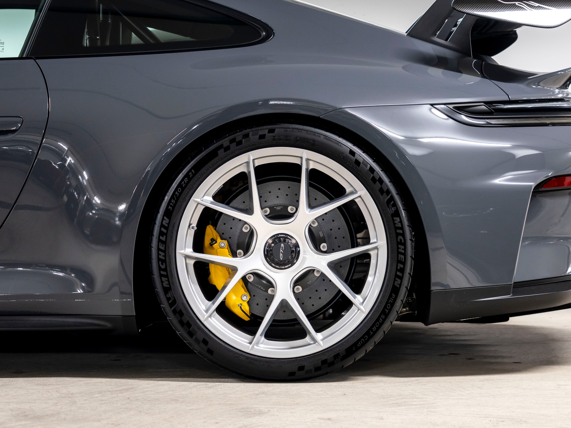 PORSCHE 911 Carrera GT3 PDK-image-8