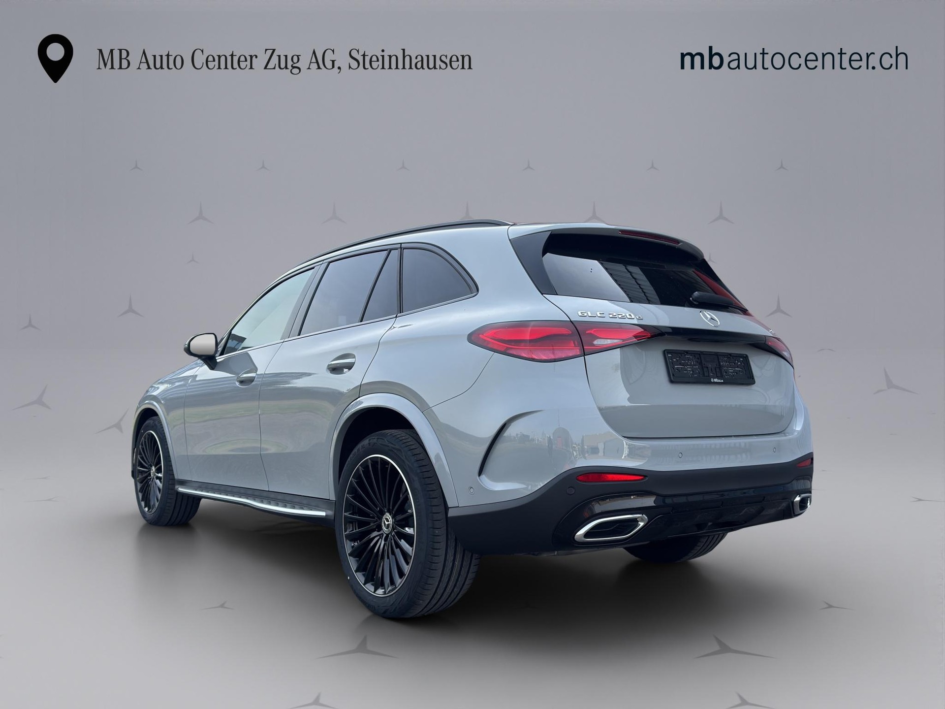 MERCEDES-BENZ GLC 220 d AMG Line 4matic-image-3