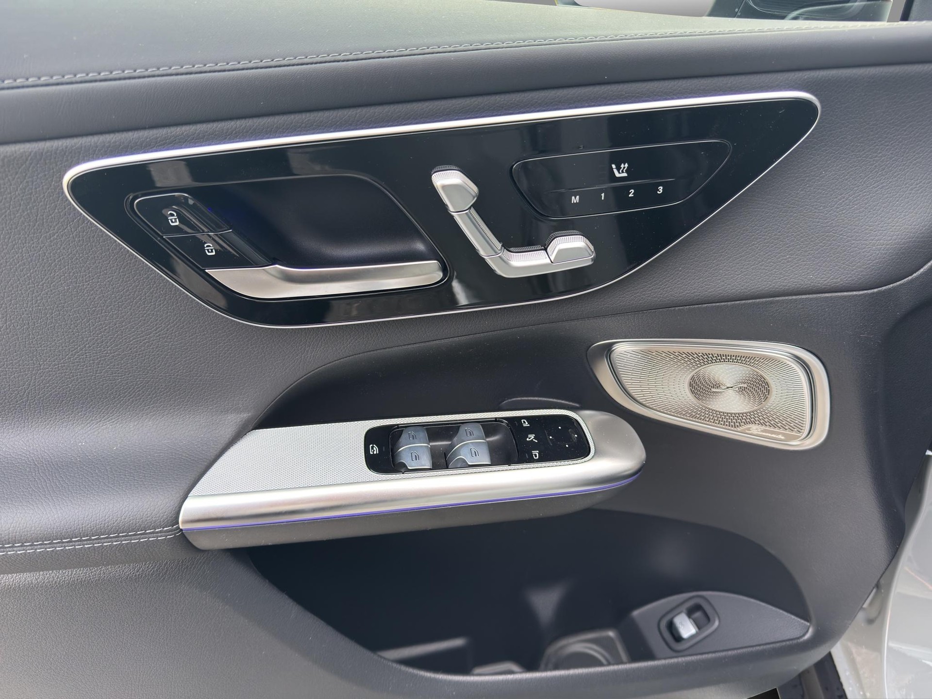 MERCEDES-BENZ GLC 220 d AMG Line 4matic-image-10