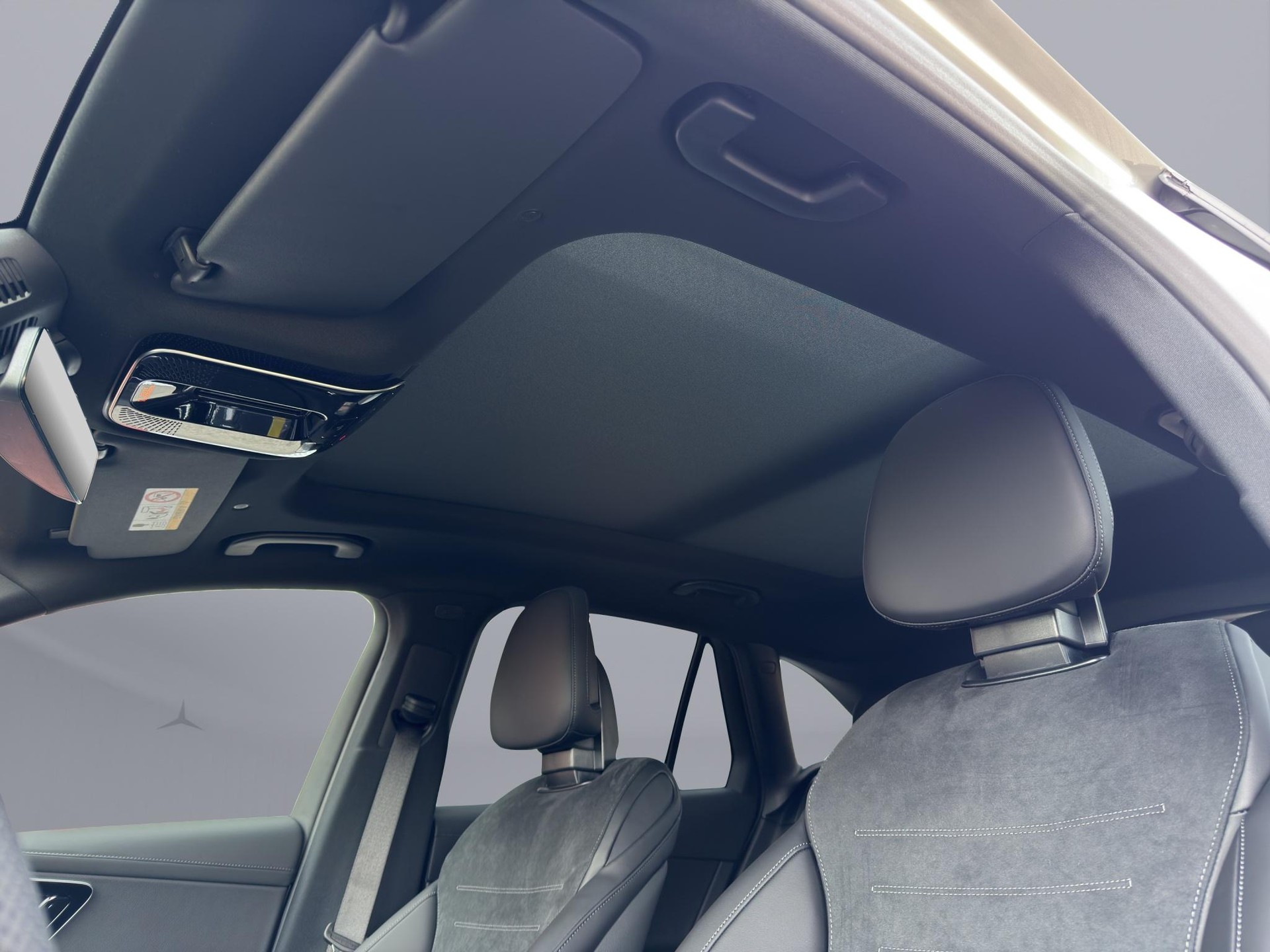 MERCEDES-BENZ GLC 220 d AMG Line 4matic-image-19