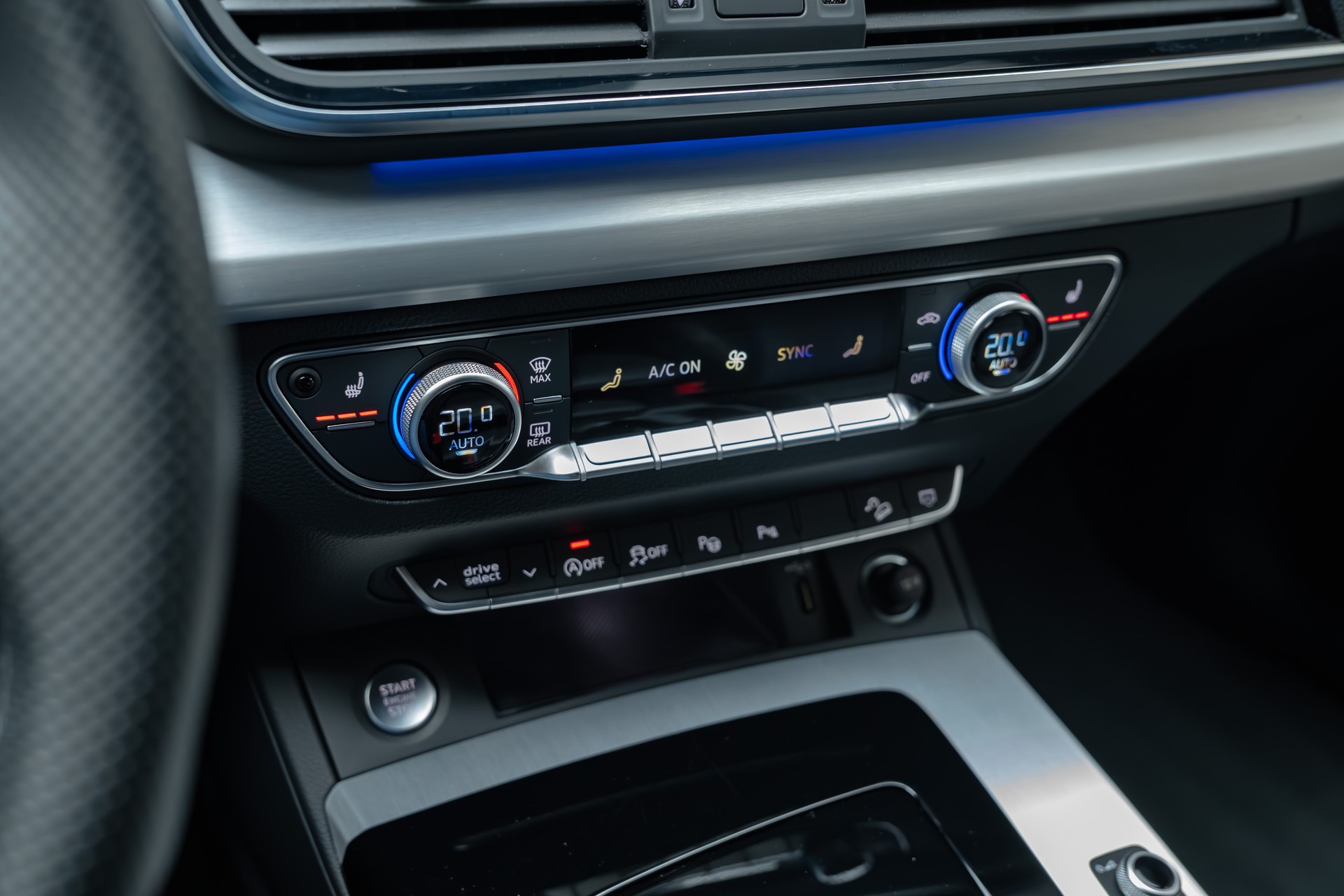 AUDI Q5 Sportback 45 TFSI S line quattro S-tronic-image-9
