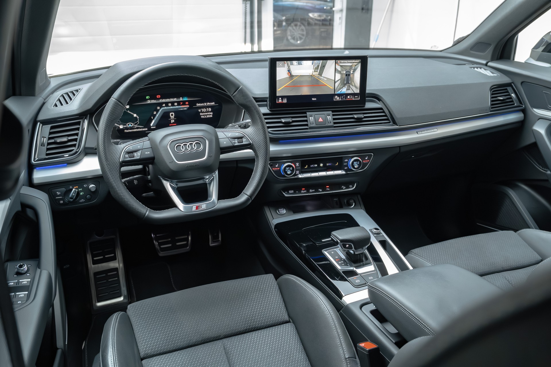 AUDI Q5 Sportback 45 TFSI S line quattro S-tronic-image-10
