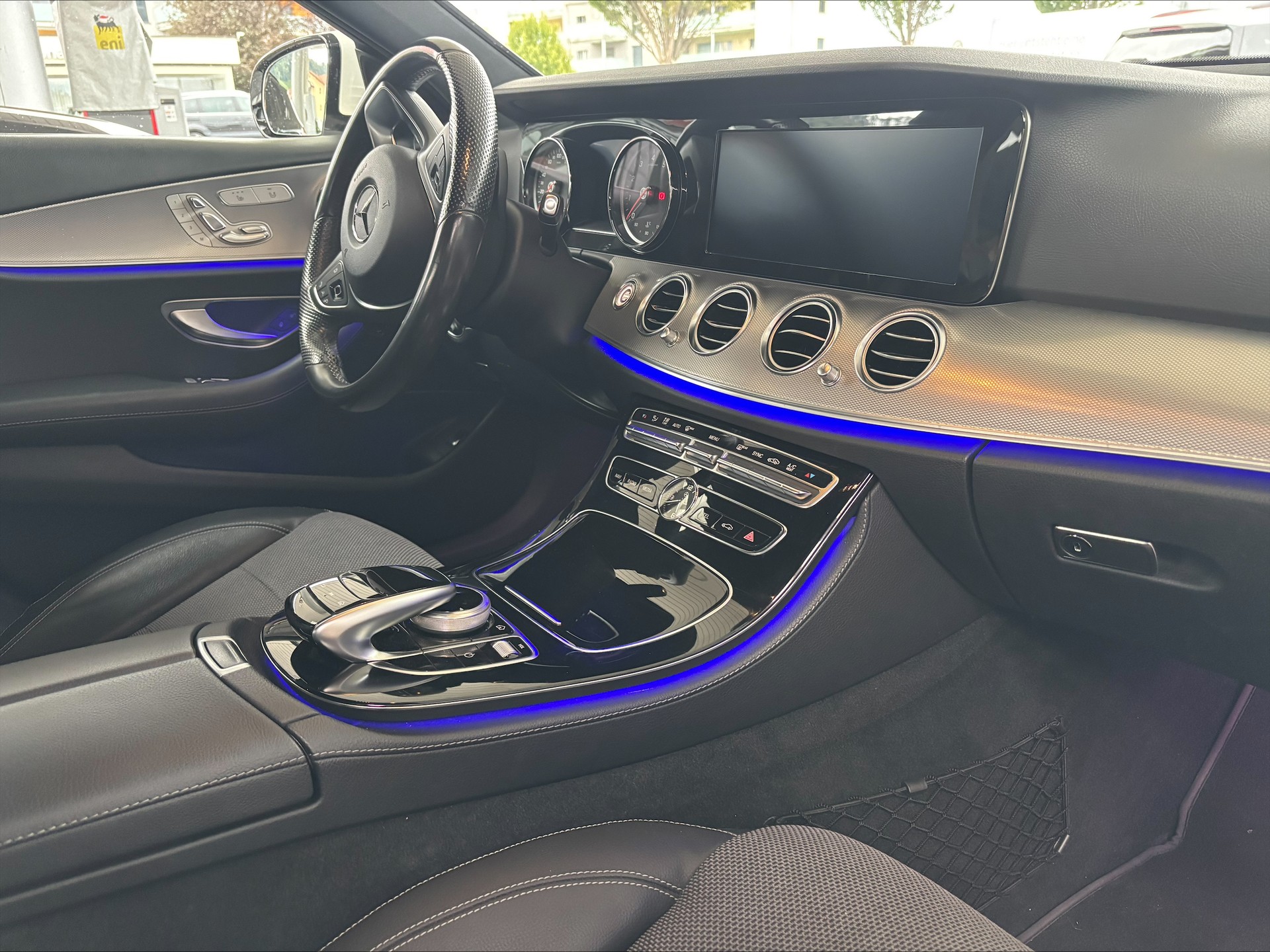 MERCEDES-BENZ E 200 Avantgarde 9G-Tronic, CH Fahrzeug, alle Services bei Mercedes gepflegt-image-11
