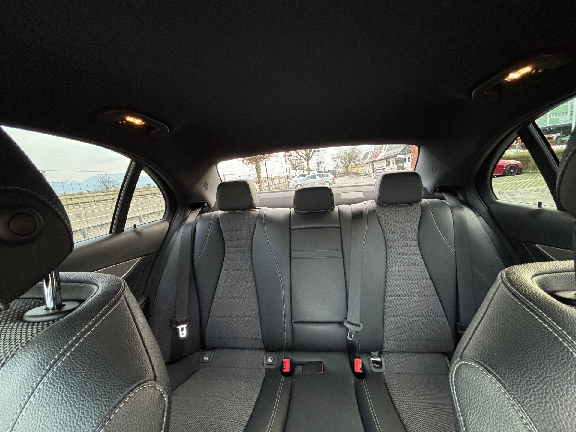 MERCEDES-BENZ E 200 Avantgarde 9G-Tronic, CH Fahrzeug, alle Services bei Mercedes gepflegt-image-9