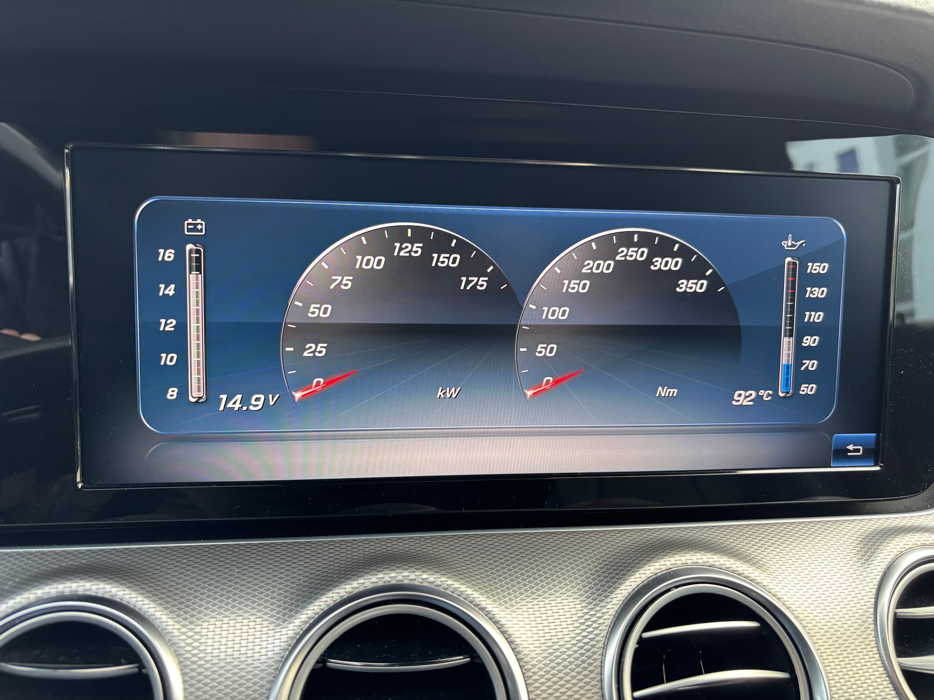 MERCEDES-BENZ E 200 Avantgarde 9G-Tronic, CH Fahrzeug, alle Services bei Mercedes gepflegt-image-8