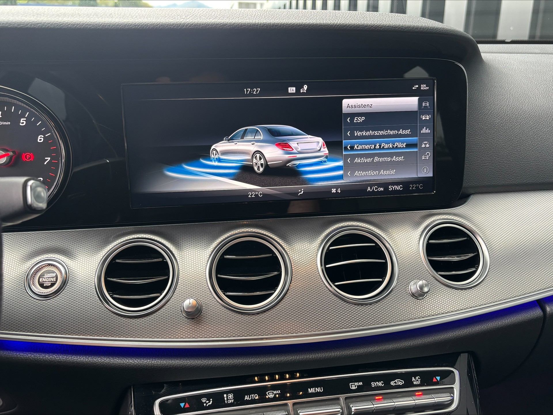 MERCEDES-BENZ E 200 Avantgarde 9G-Tronic, CH Fahrzeug, alle Services bei Mercedes gepflegt-image-16