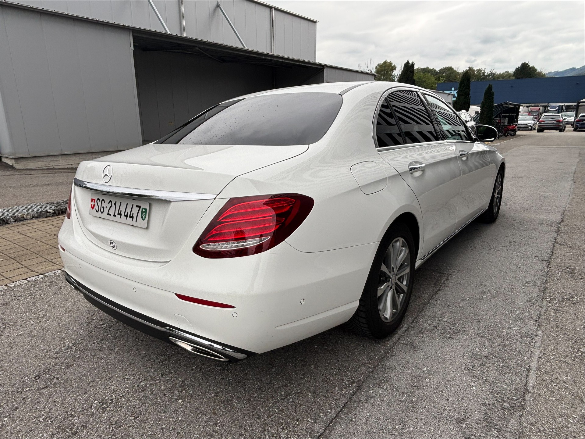 MERCEDES-BENZ E 200 Avantgarde 9G-Tronic, CH Fahrzeug, alle Services bei Mercedes gepflegt-image-5