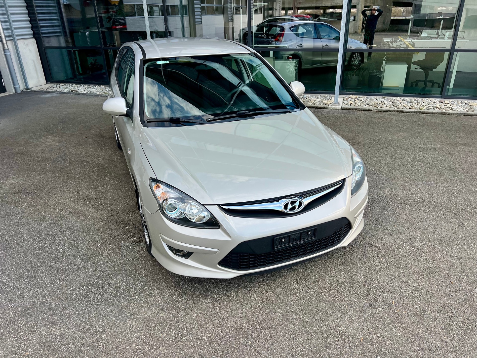 HYUNDAI i30 1,6 Comfort-image-1