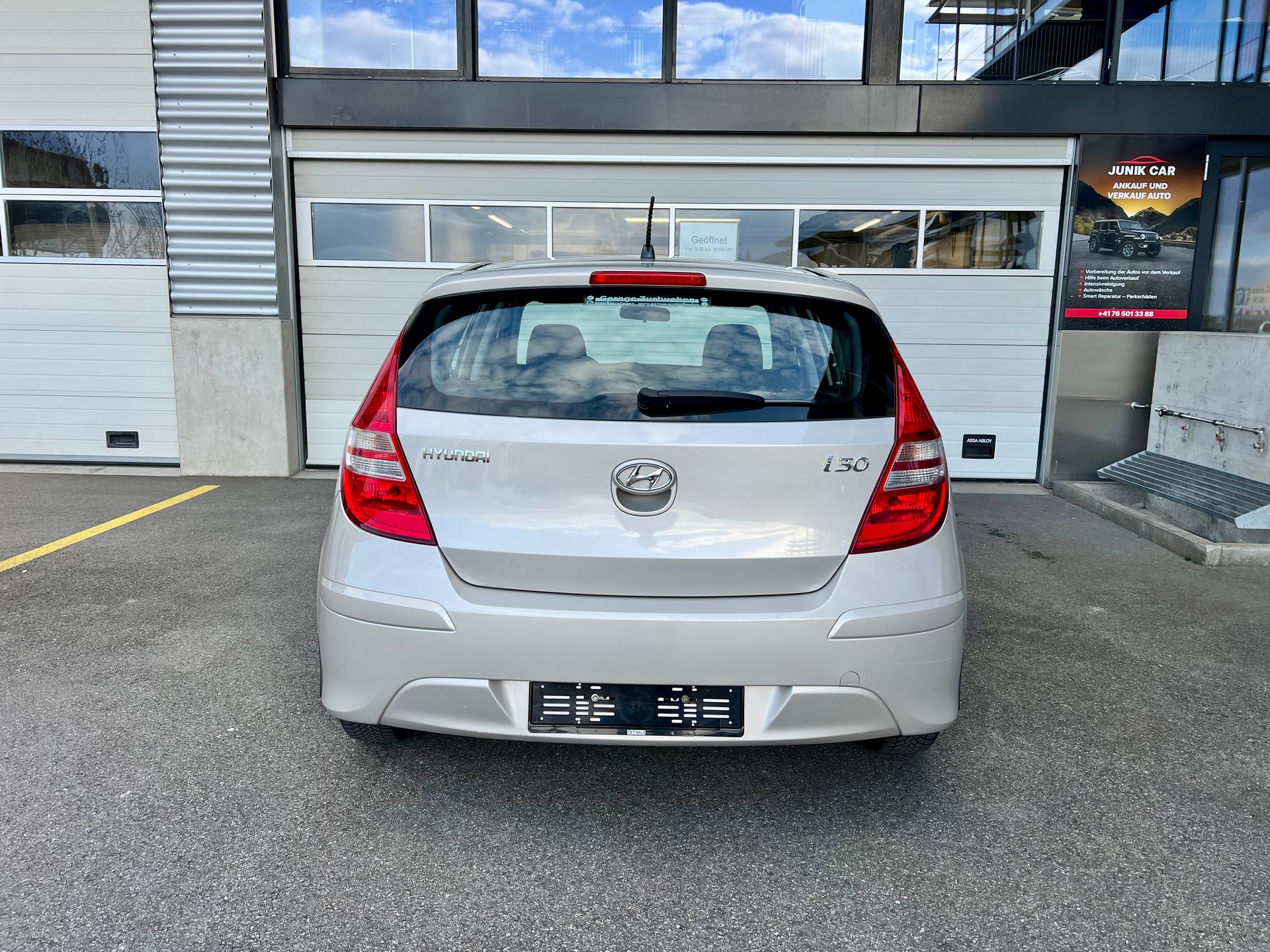HYUNDAI i30 1,6 Comfort-image-4