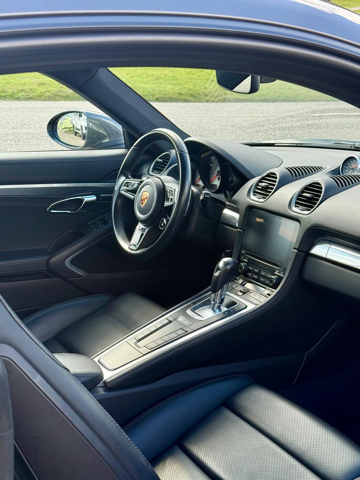PORSCHE 718 Cayman 2.0 PDK-image-3