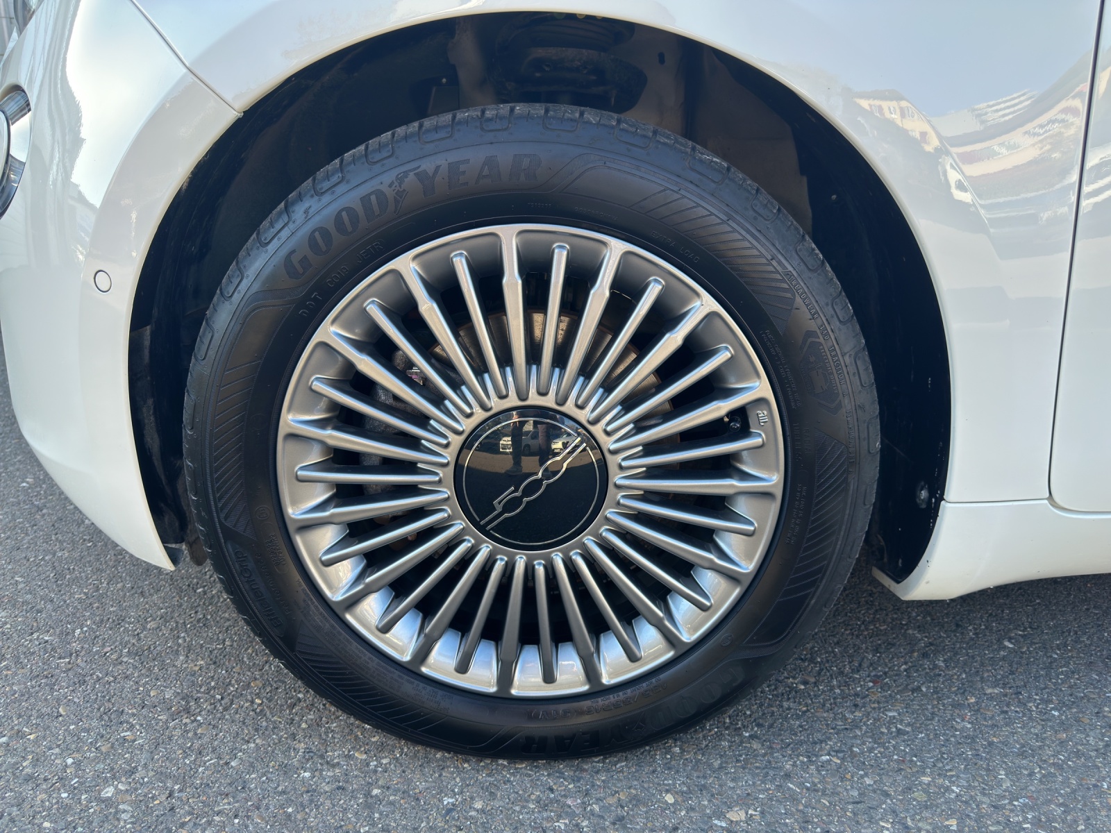 FIAT 500 Swiss Edition-image-14