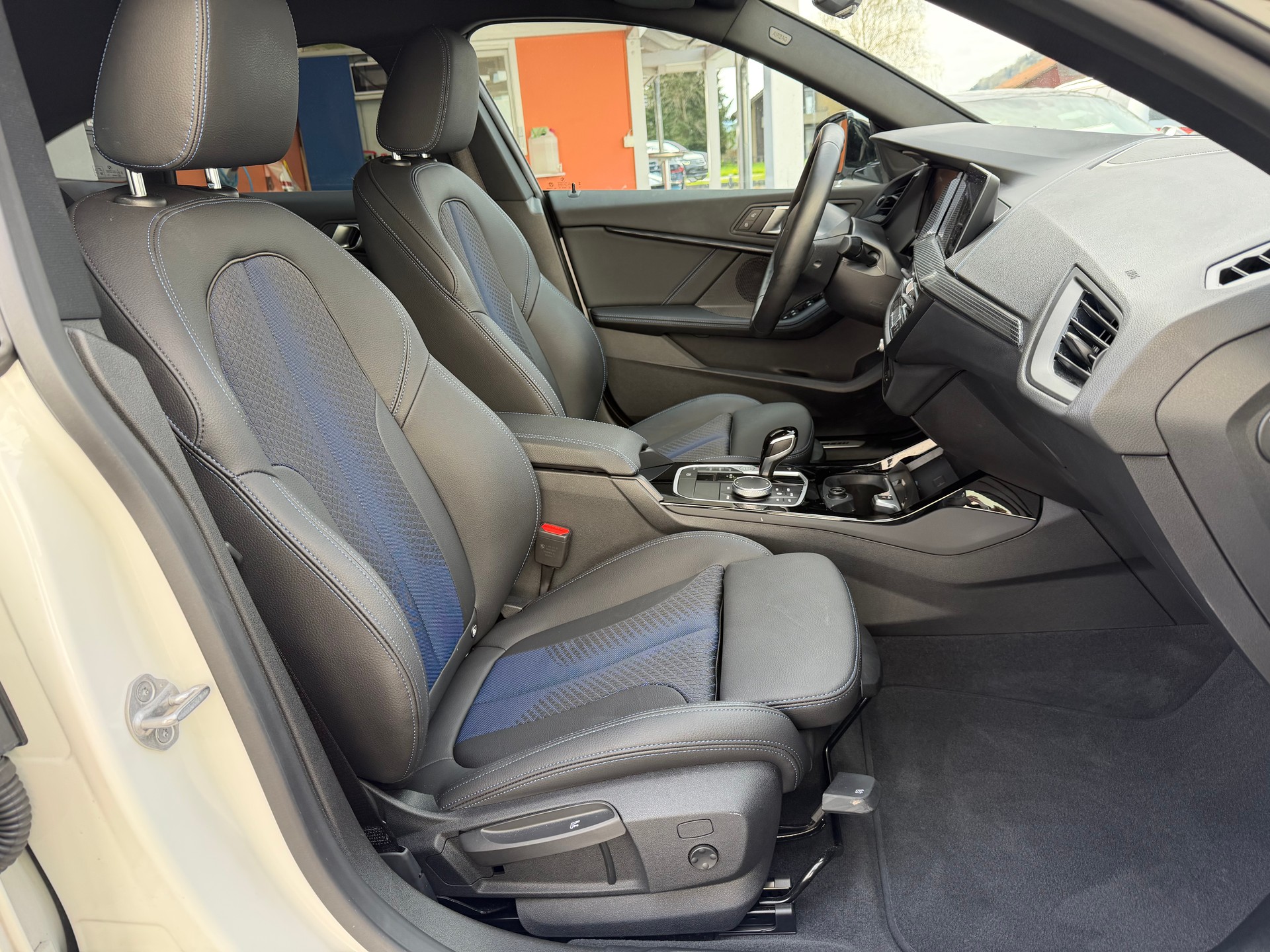 BMW 218i Gran Coupé M Sport Steptronic-image-16