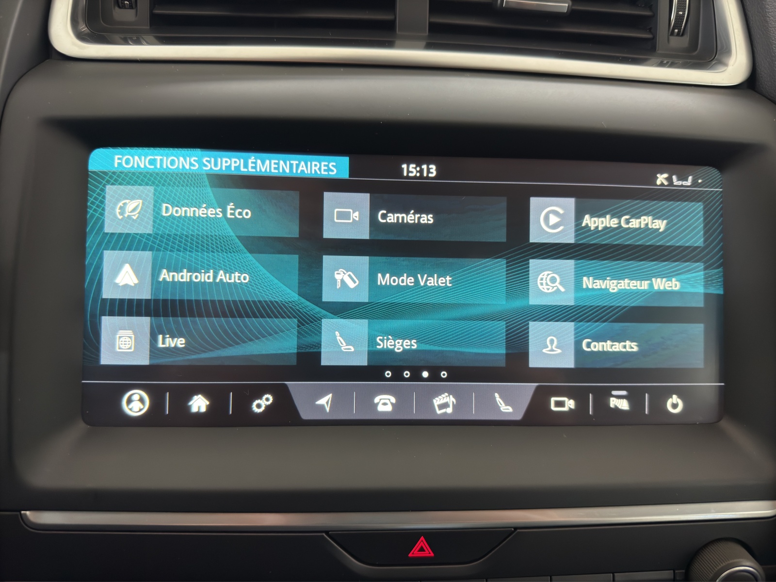 JAGUAR E-Pace 2.0d D150 HSE AWD Automatik-image-13