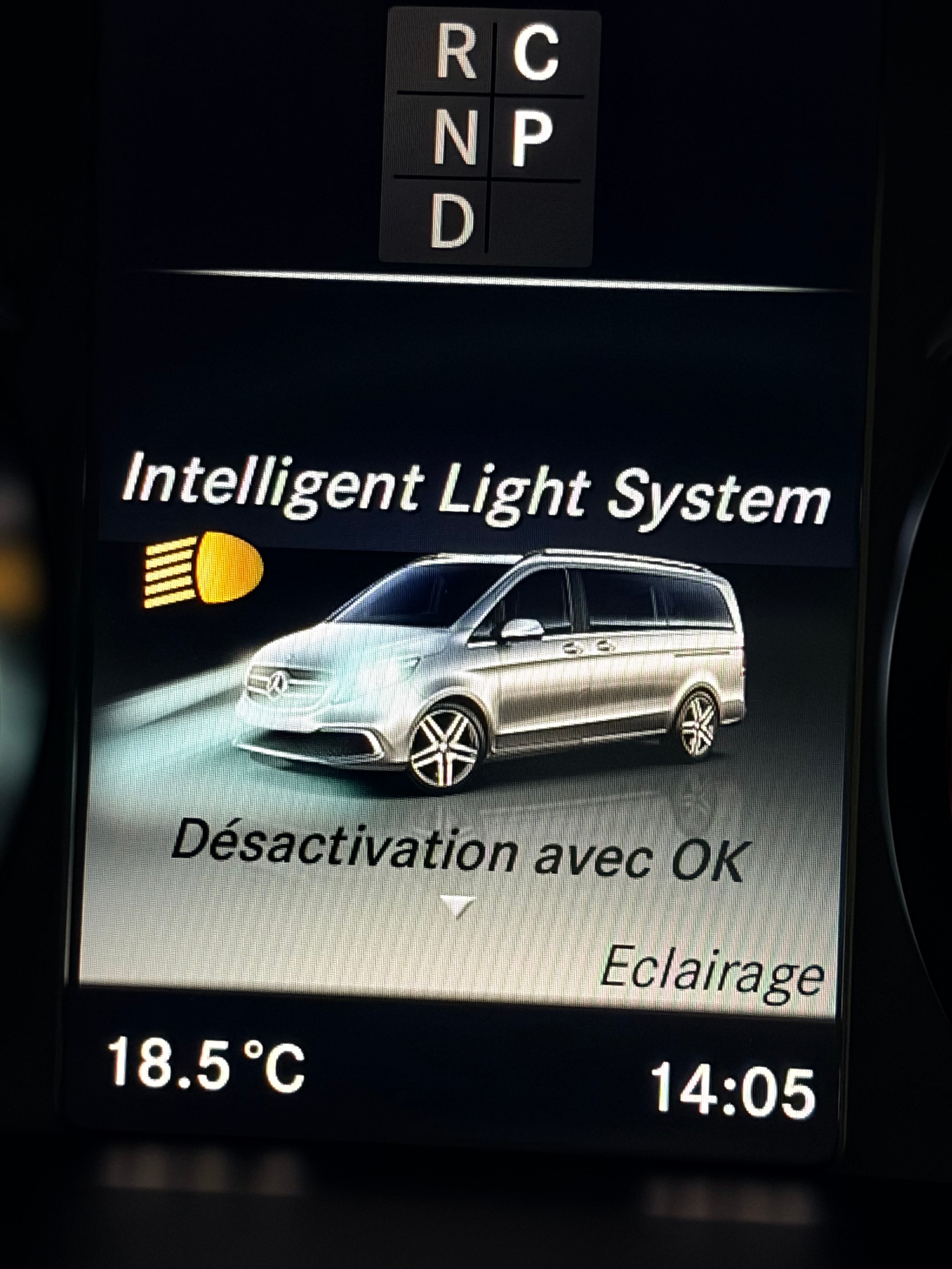 MERCEDES-BENZ V 250 d extralang Avantgarde 4Matic 9G-Tronic-image-11