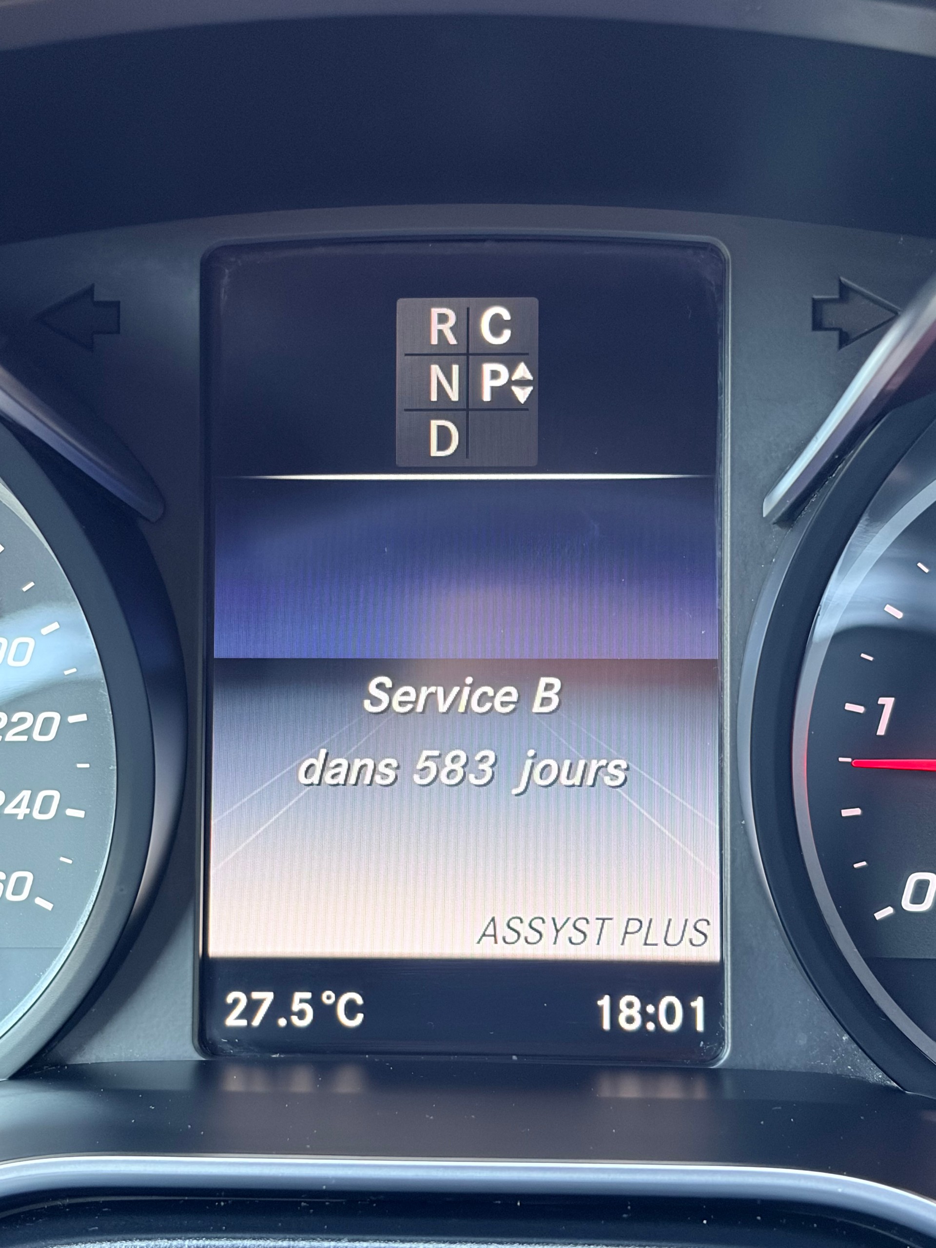 MERCEDES-BENZ V 250 d extralang Avantgarde 4Matic 9G-Tronic-image-9