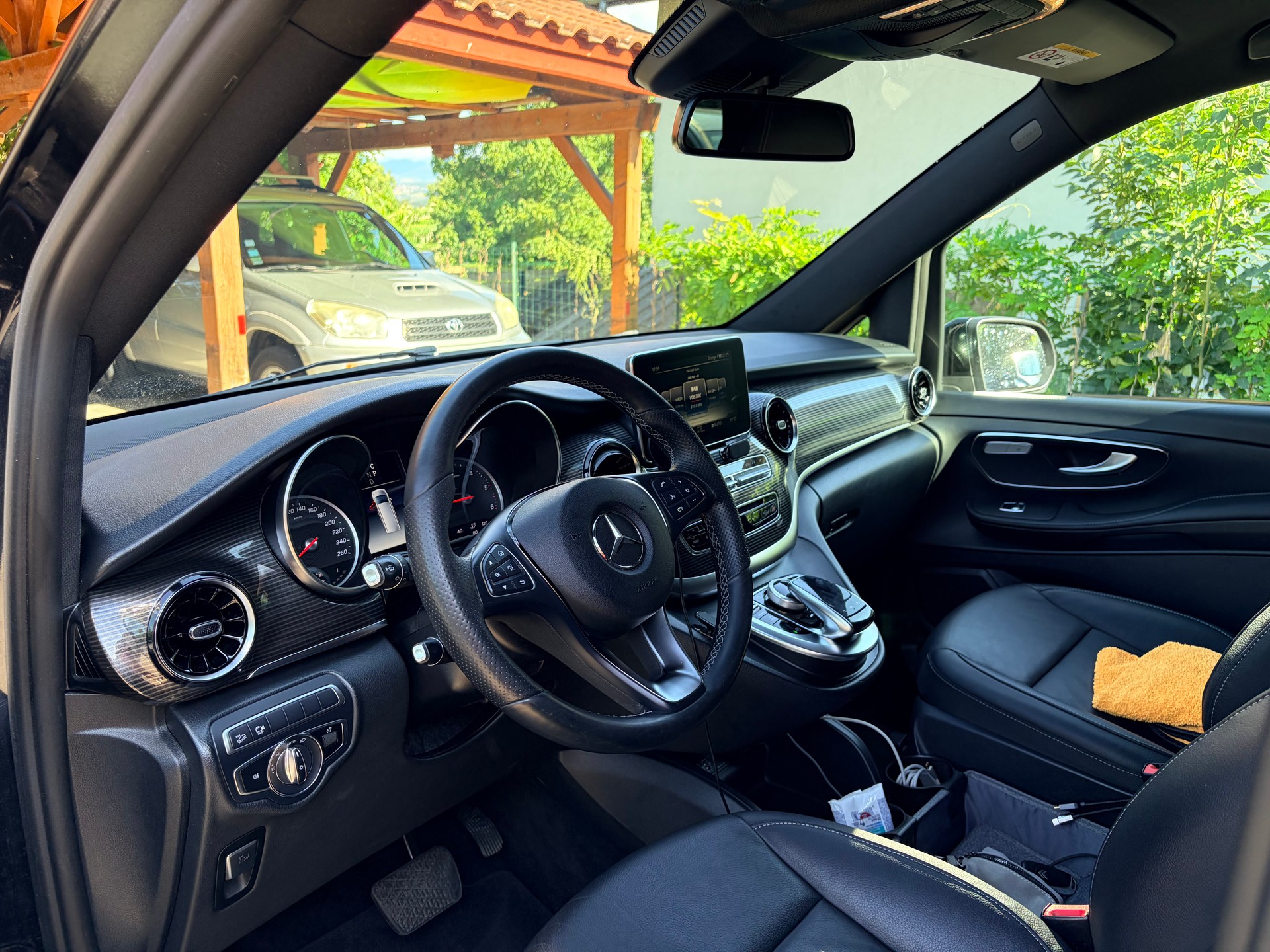 MERCEDES-BENZ V 250 d extralang Avantgarde 4Matic 9G-Tronic-image-6