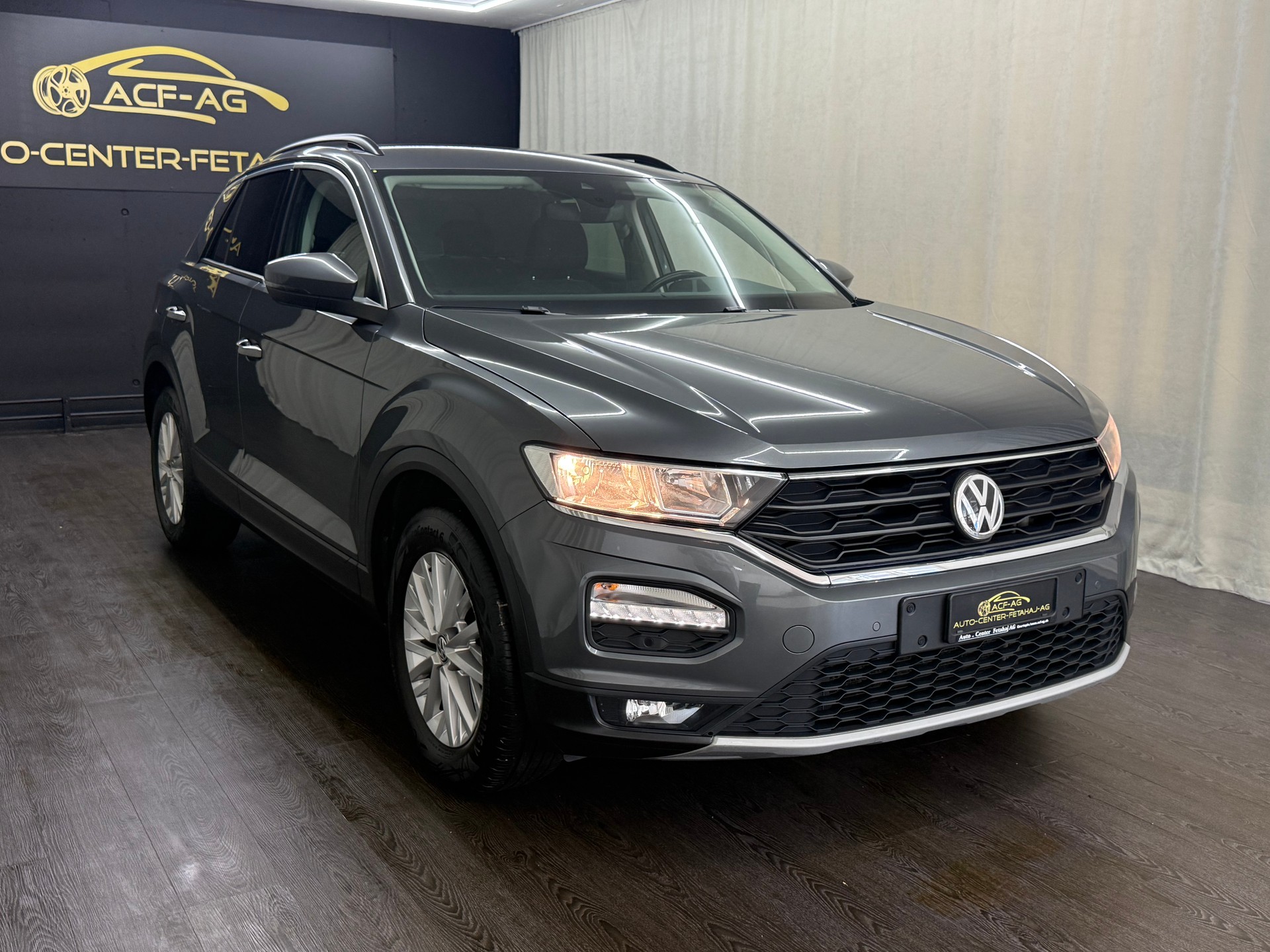 VW T-Roc 1.5 TSI EVO Advance DSG 4Motion-image-2