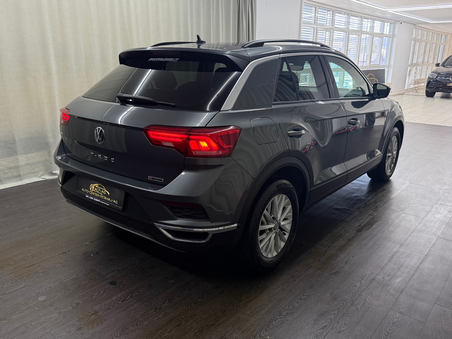 VW T-Roc 1.5 TSI EVO Advance DSG 4Motion-image-3