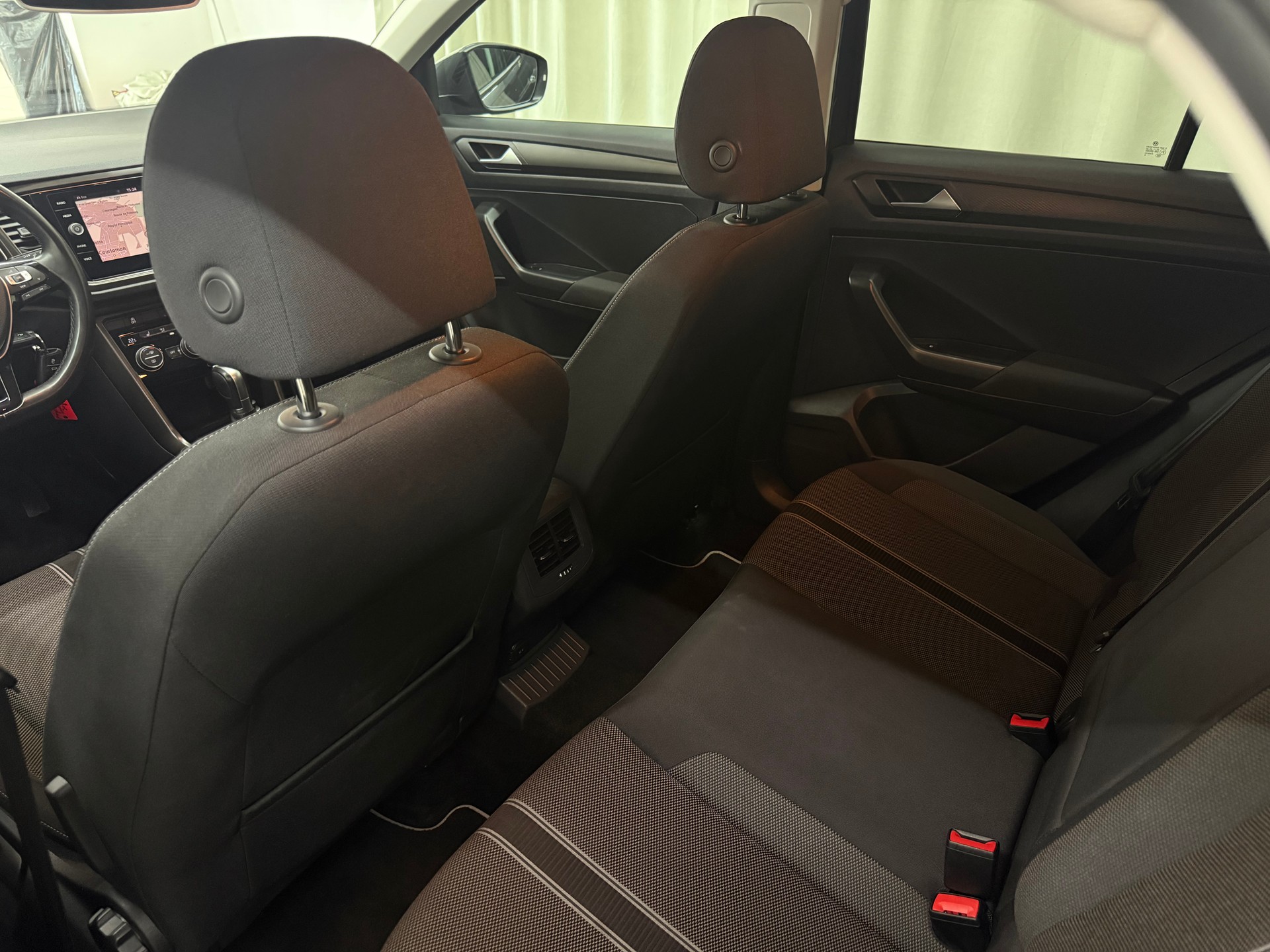 VW T-Roc 1.5 TSI EVO Advance DSG 4Motion-image-7