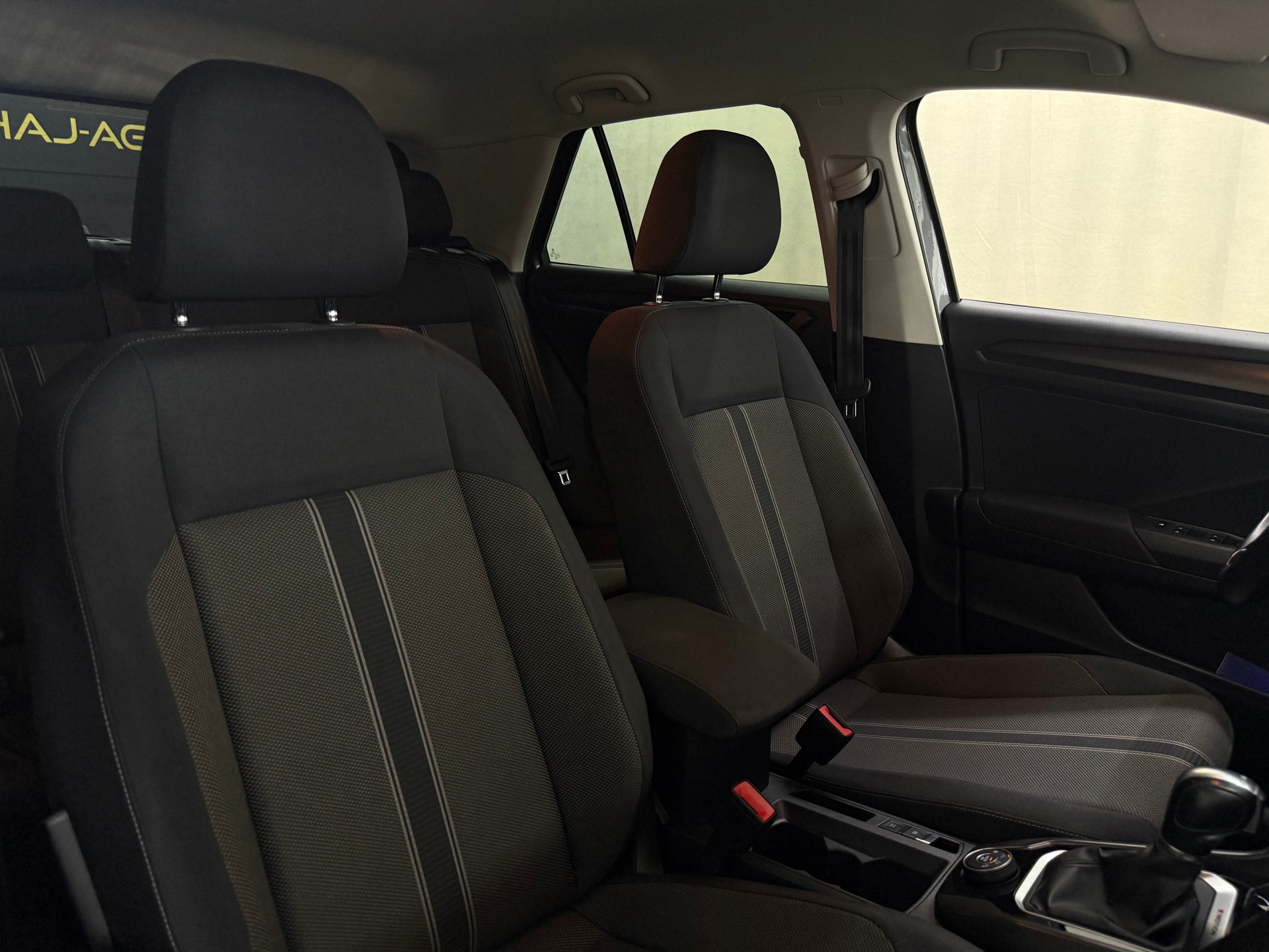 VW T-Roc 1.5 TSI EVO Advance DSG 4Motion-image-14