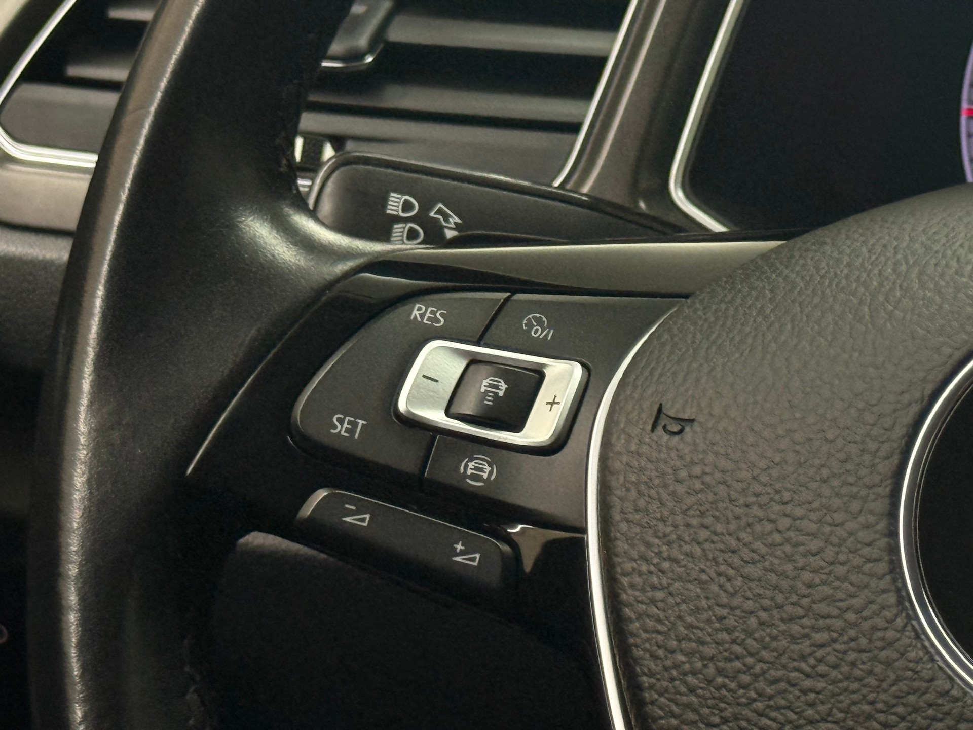 VW T-Roc 1.5 TSI EVO Advance DSG 4Motion-image-10