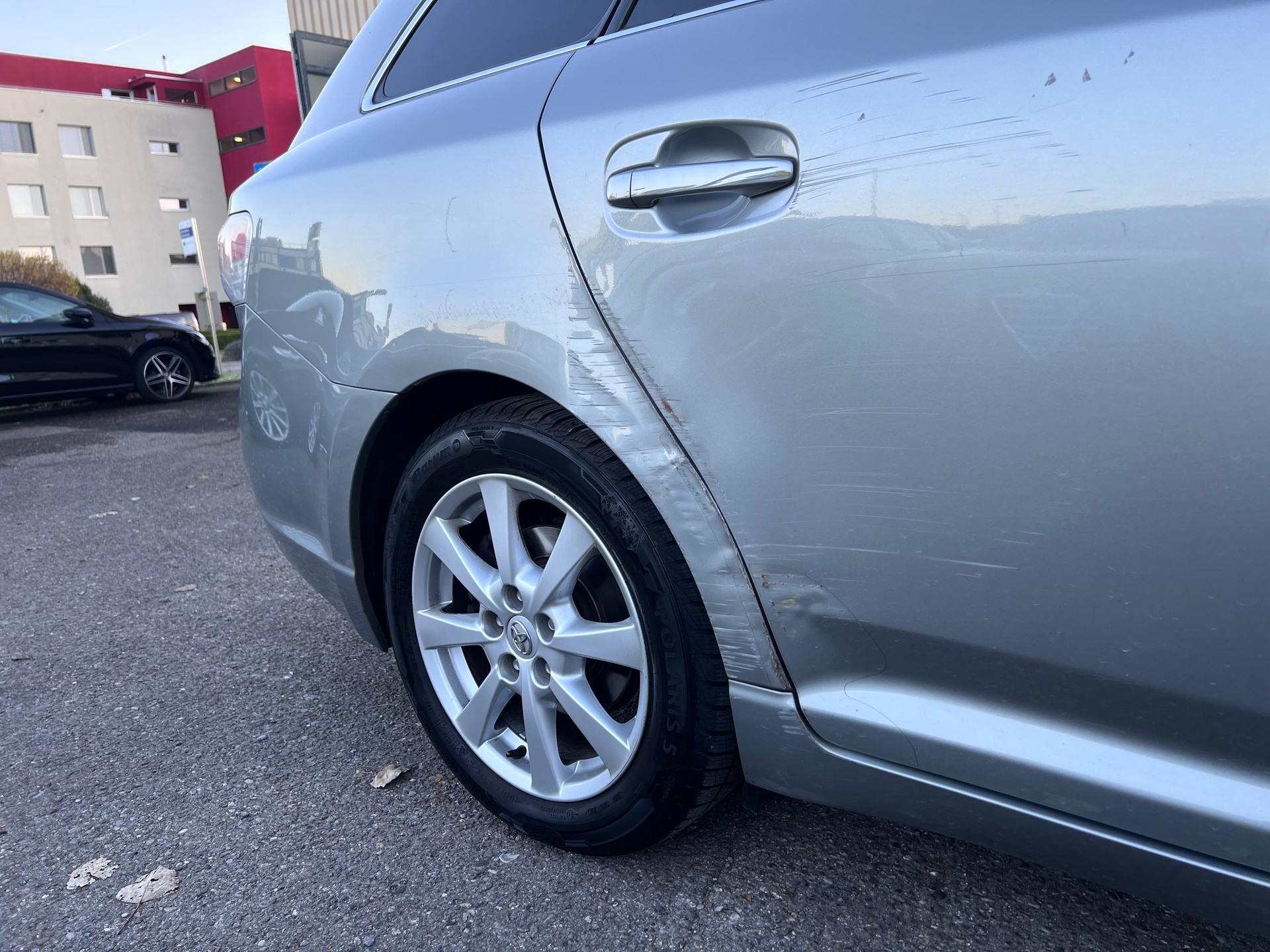 TOYOTA Avensis SW 2.0 Linea Sol Premium Multidrive-image-5