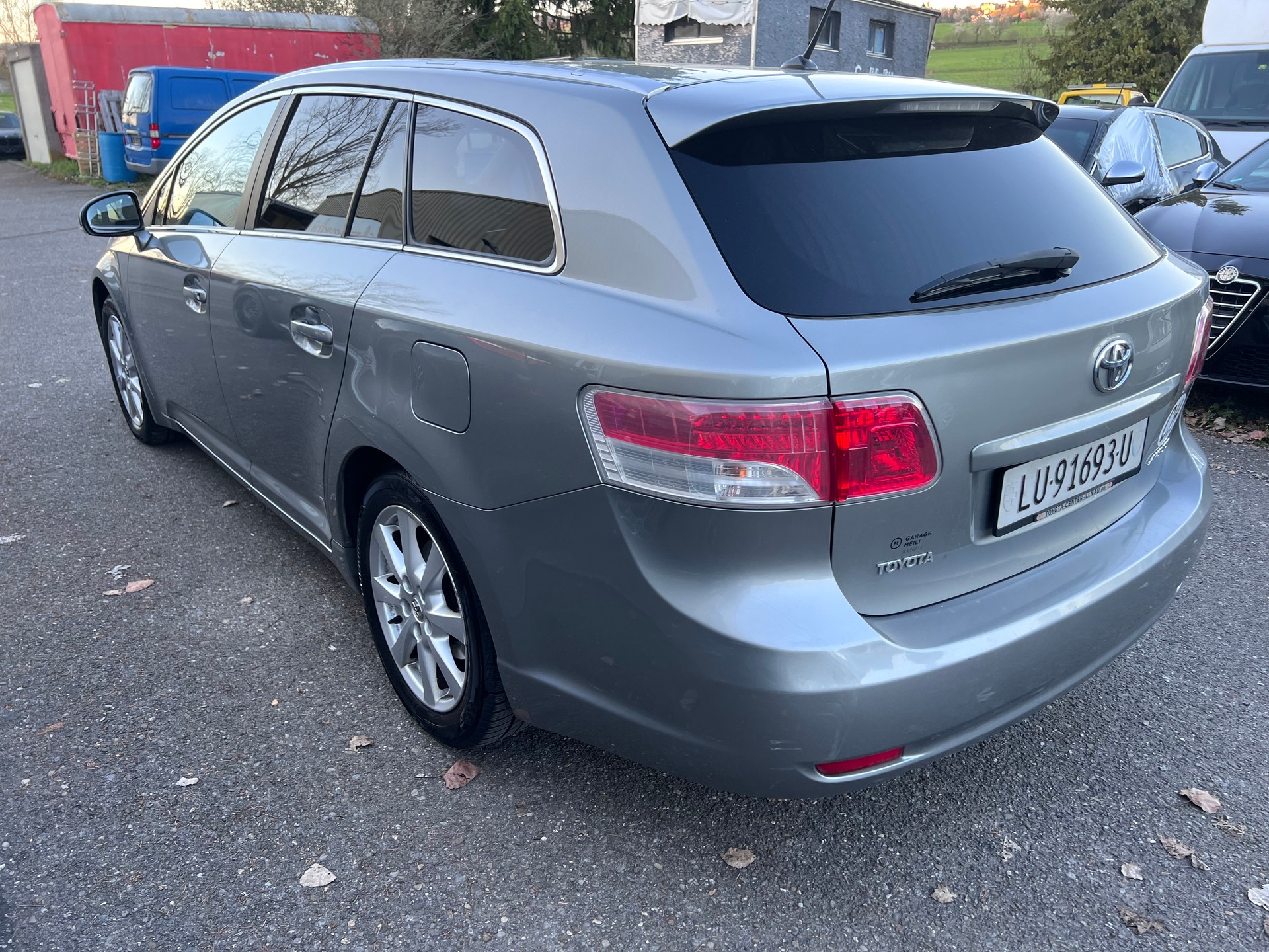 TOYOTA Avensis SW 2.0 Linea Sol Premium Multidrive-image-9