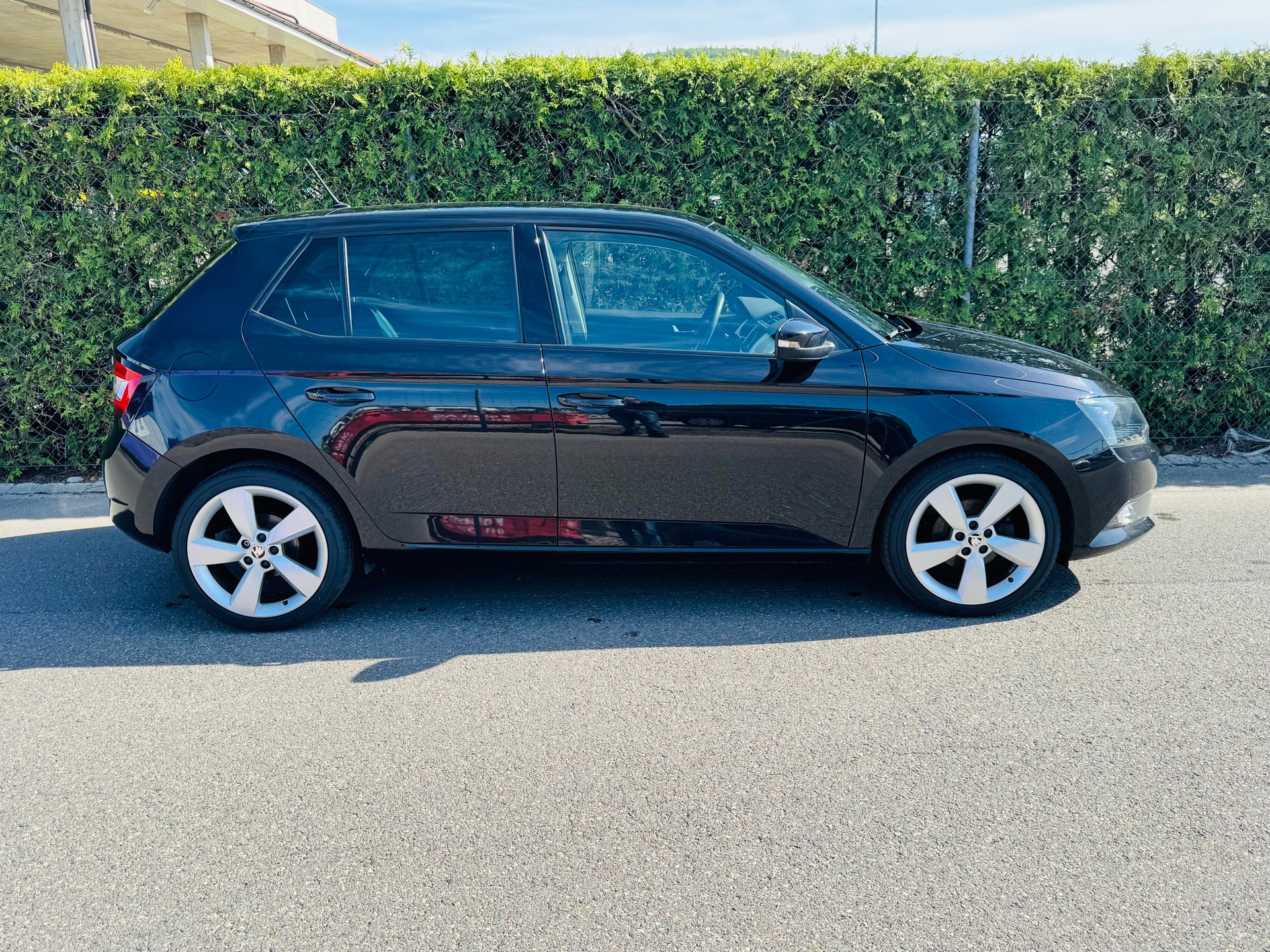 SKODA Fabia 1.2 TSI Swiss Edition-image-6