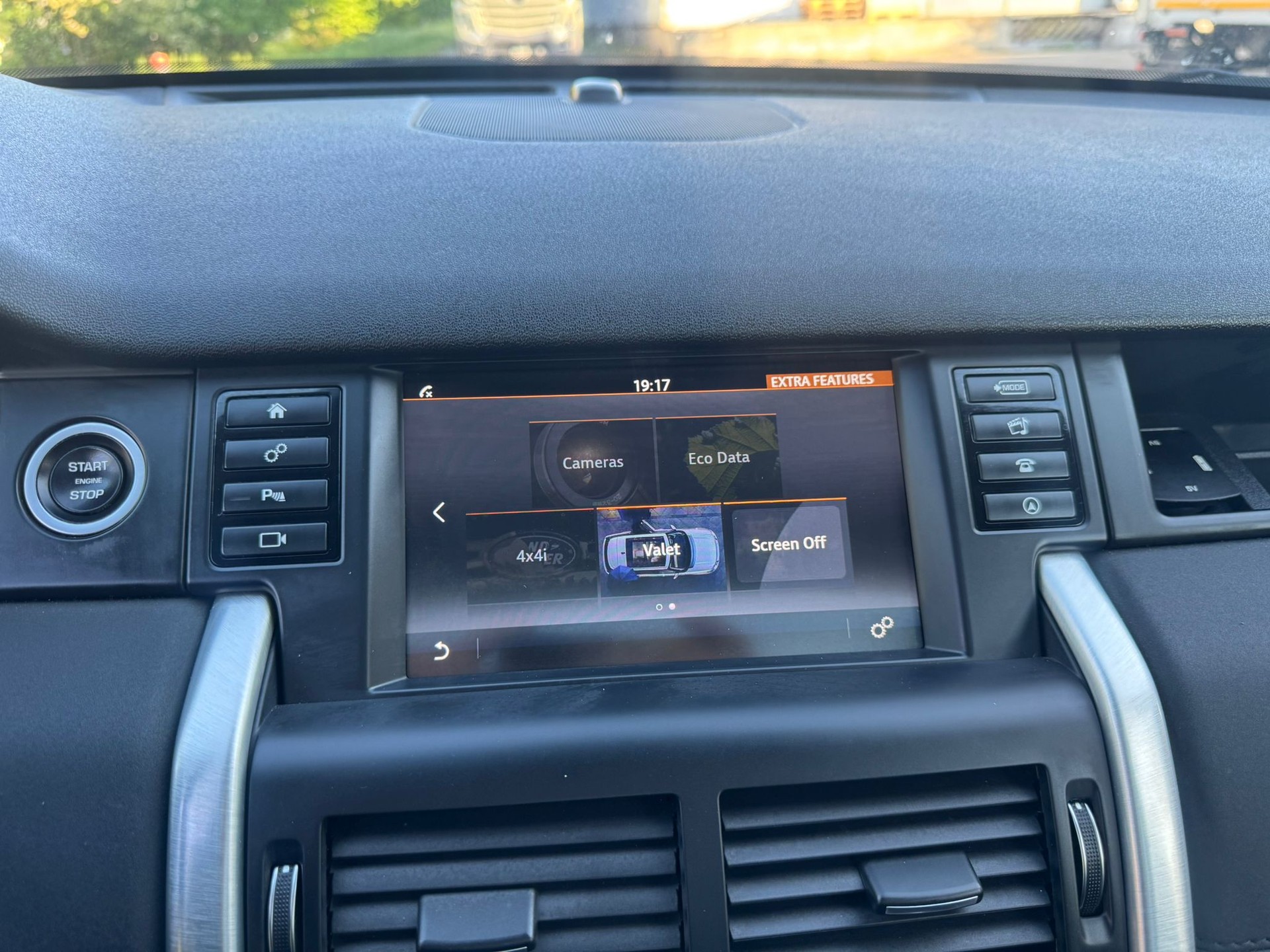 LAND ROVER Discovery Sport 2.0 Si4 Pure AT9-image-25