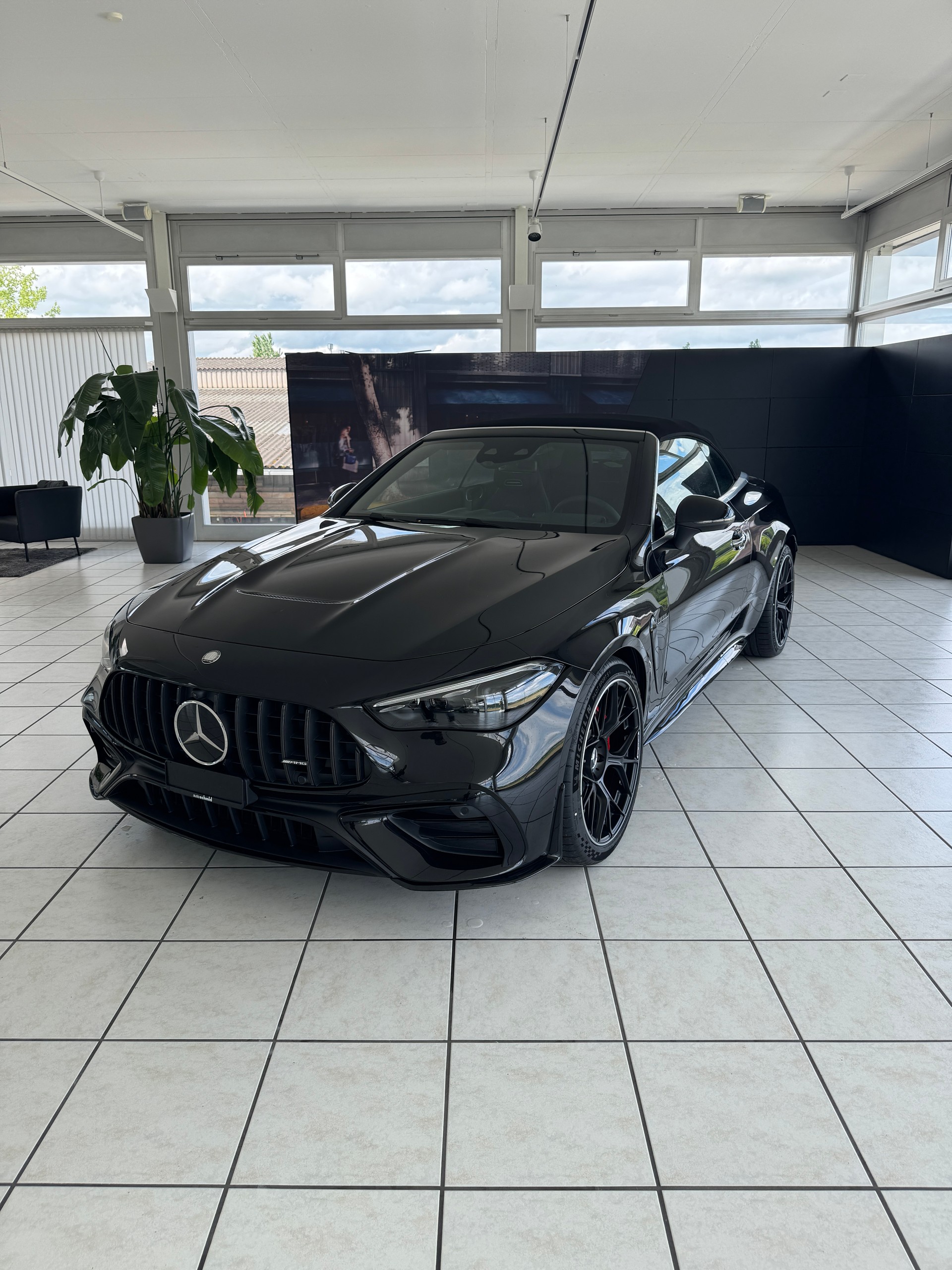 MERCEDES-BENZ AMG CLE 53 Cabrio 4Matic+-image-2
