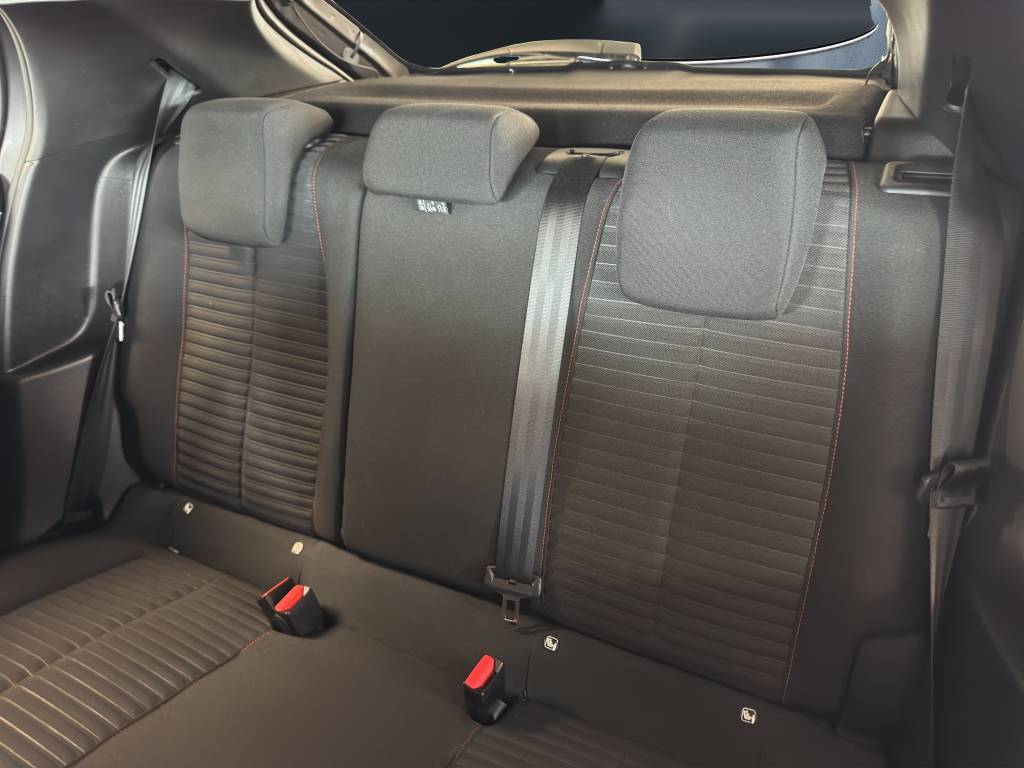 PEUGEOT 208 1.2 PureTech Active Pack-image-8