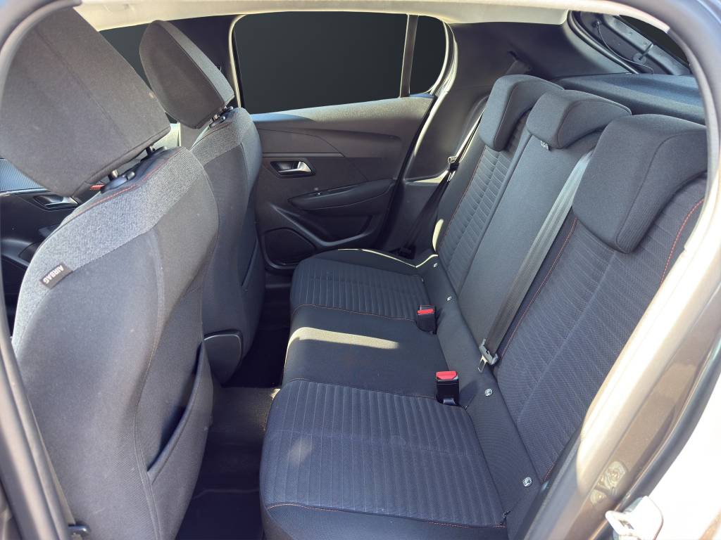 PEUGEOT 208 1.2 PureTech Active Pack-image-8