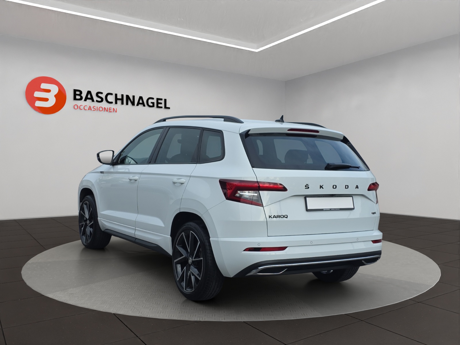 SKODA Karoq 2.0 TSI SportLine 4x4 DSG-image-2