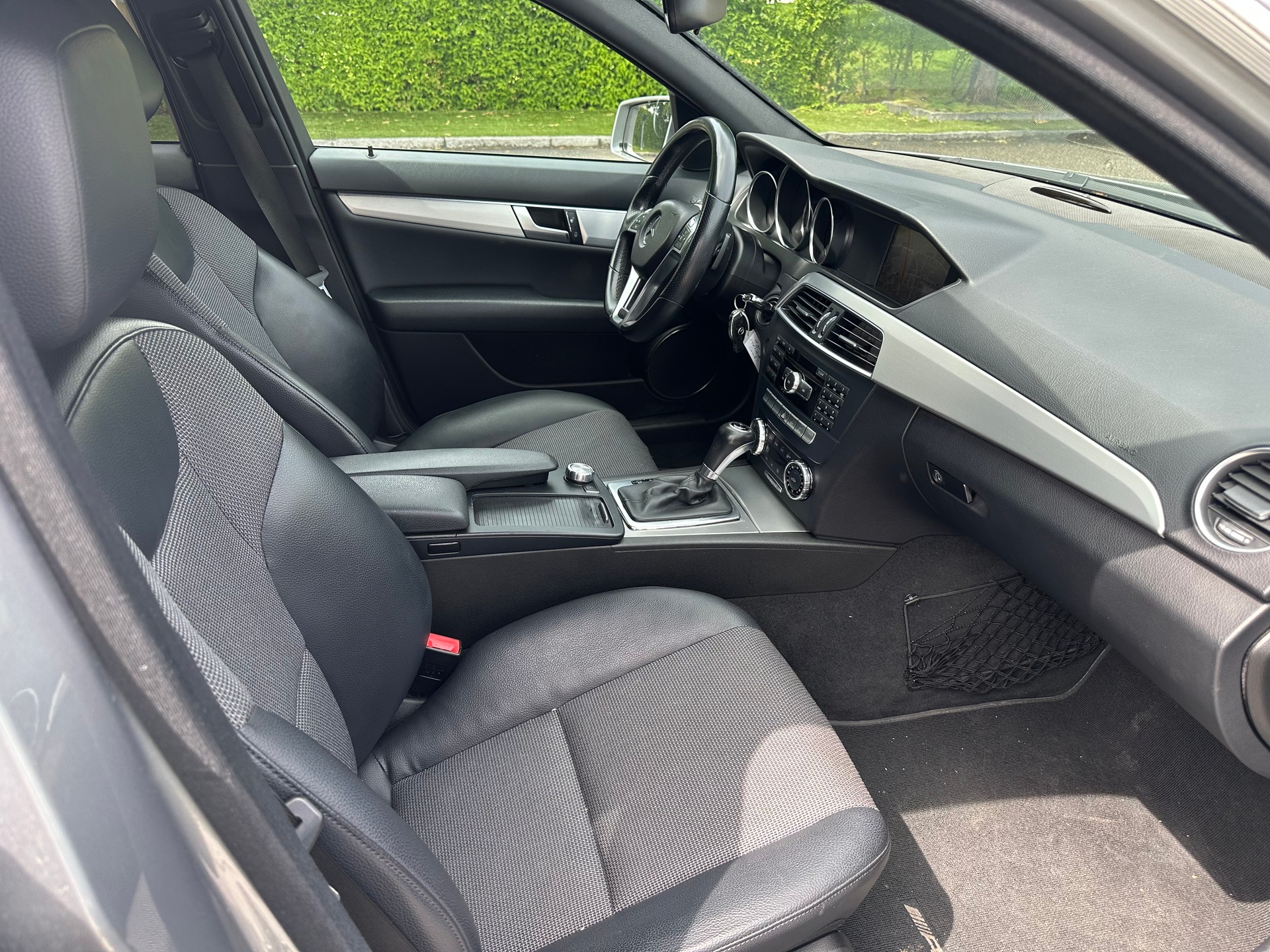 MERCEDES-BENZ C 180 BlueEfficiency Avantgarde 7G-Tronic-image-4