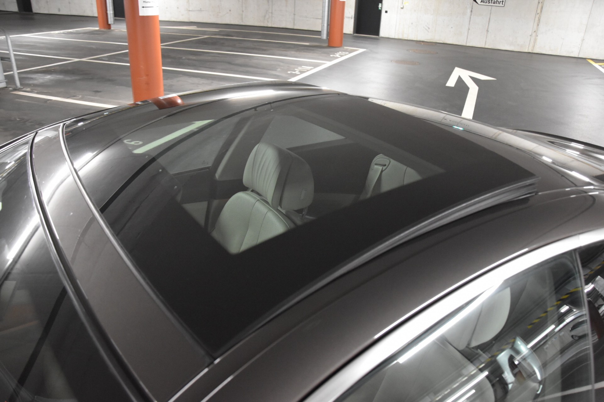 BMW 650i Coupé xDrive INDIVIDUAL-showroom-element-2