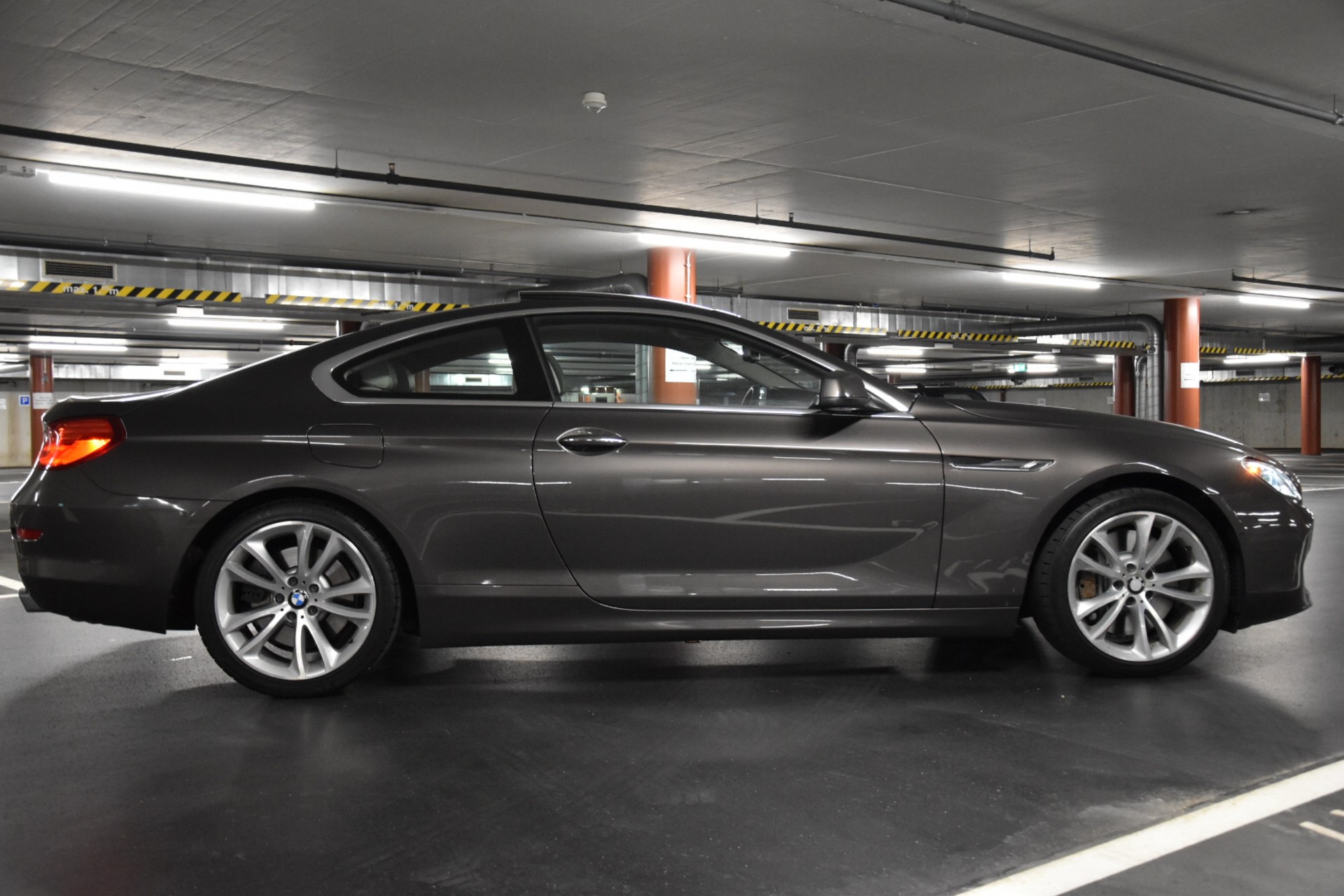 BMW 650i Coupé xDrive INDIVIDUAL-image-9