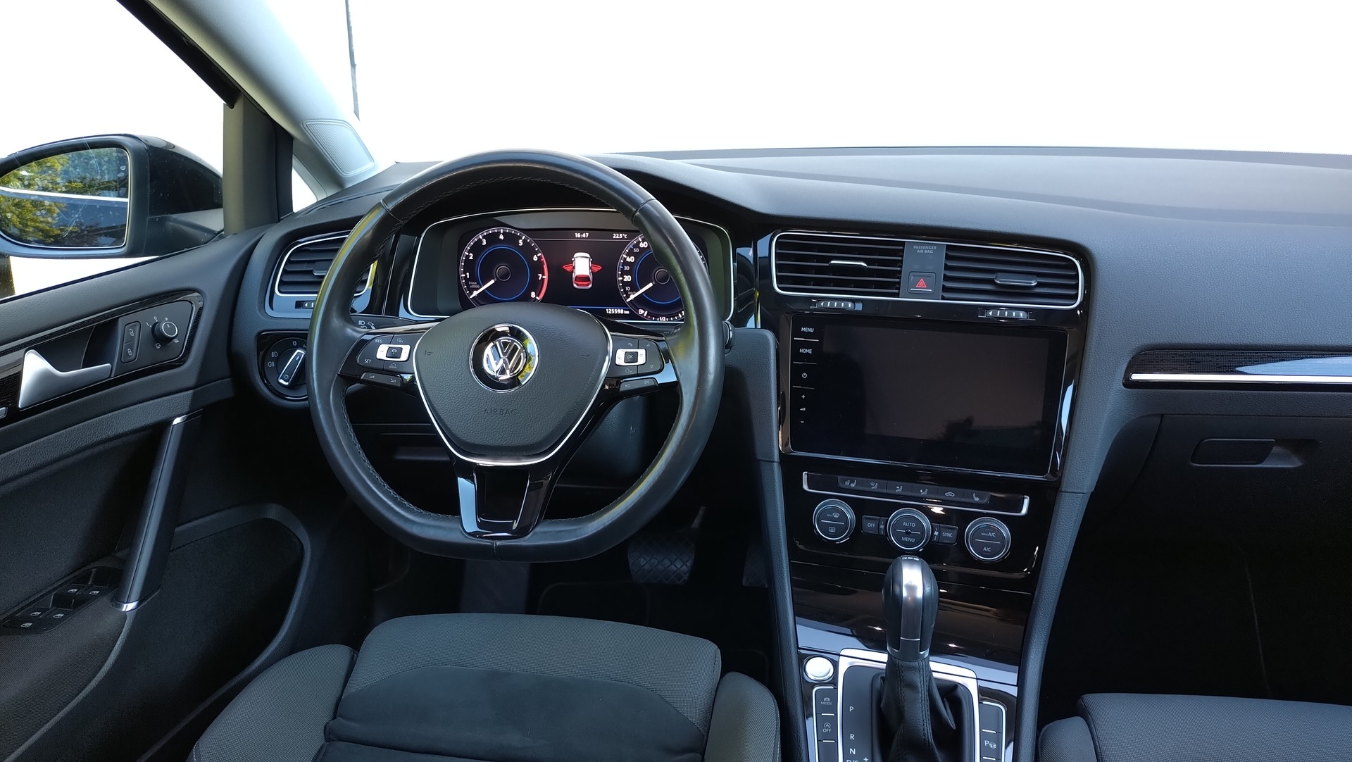 VW Golf Variant 1.5 TSI Highline DSG-image-3