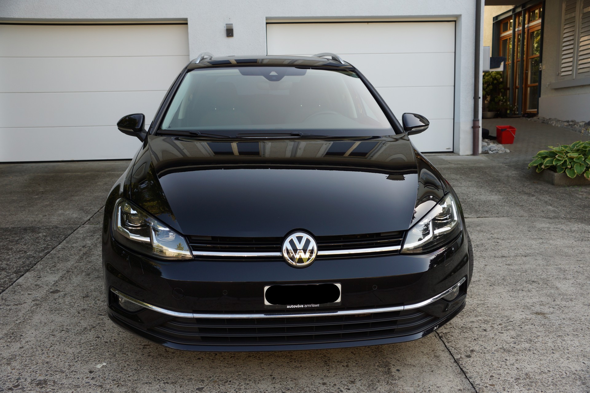 VW Golf Variant 1.5 TSI Highline DSG-image-1