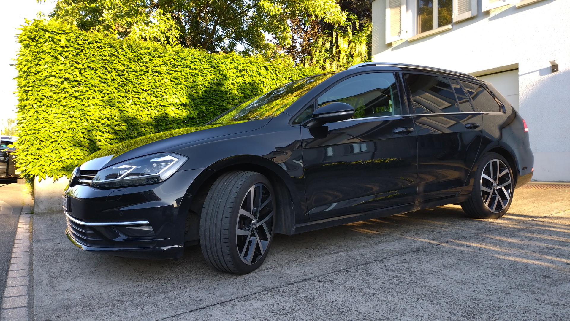 VW Golf Variant 1.5 TSI Highline DSG-image-0