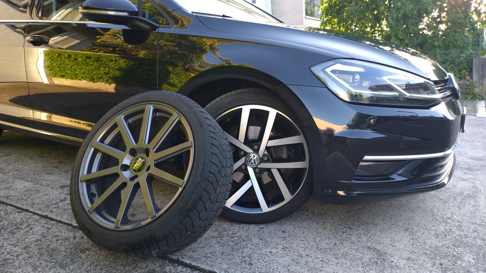 VW Golf Variant 1.5 TSI Highline DSG-image-9