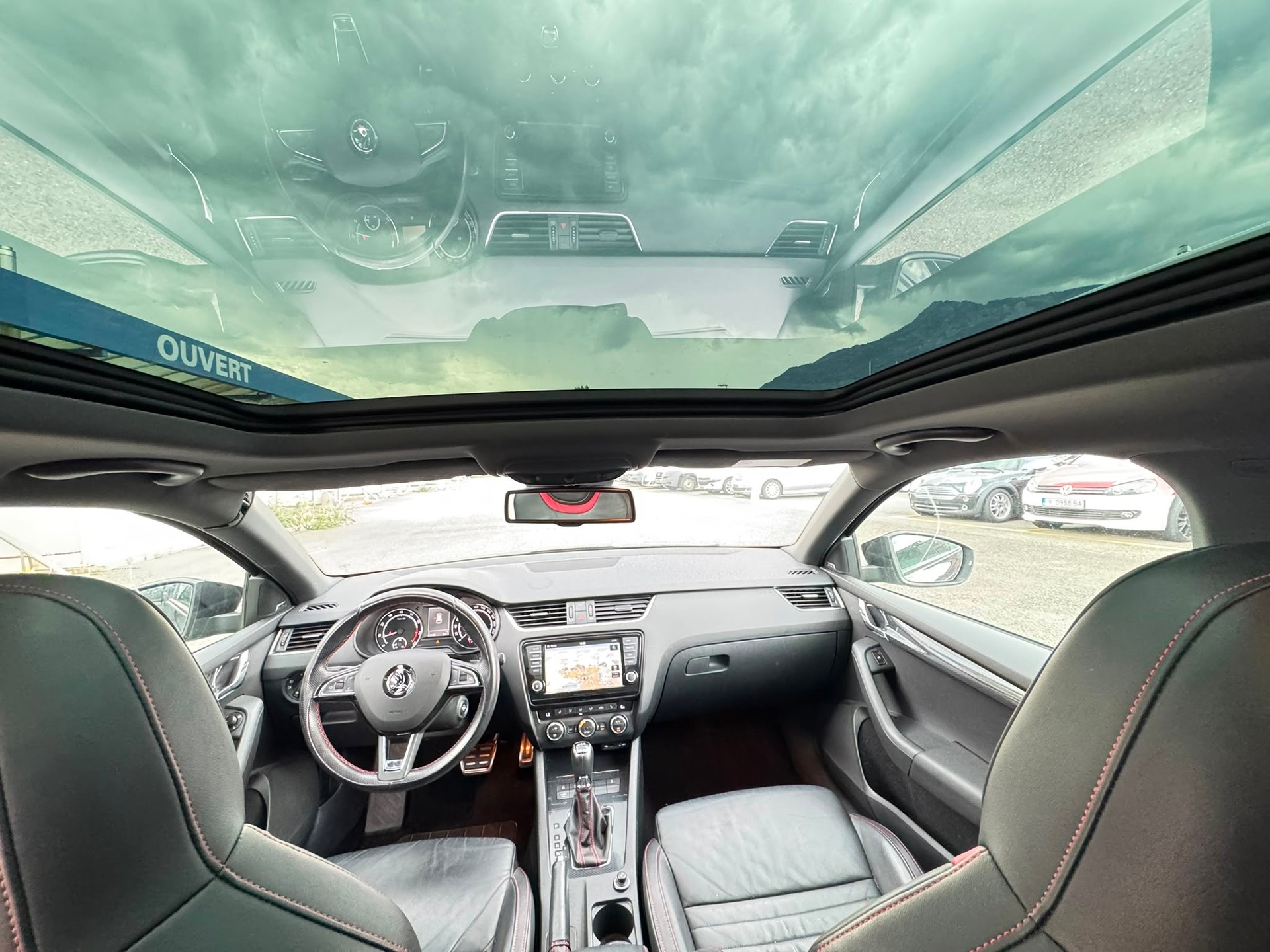 SKODA Octavia Combi 2.0 TSI RS DSG-image-7