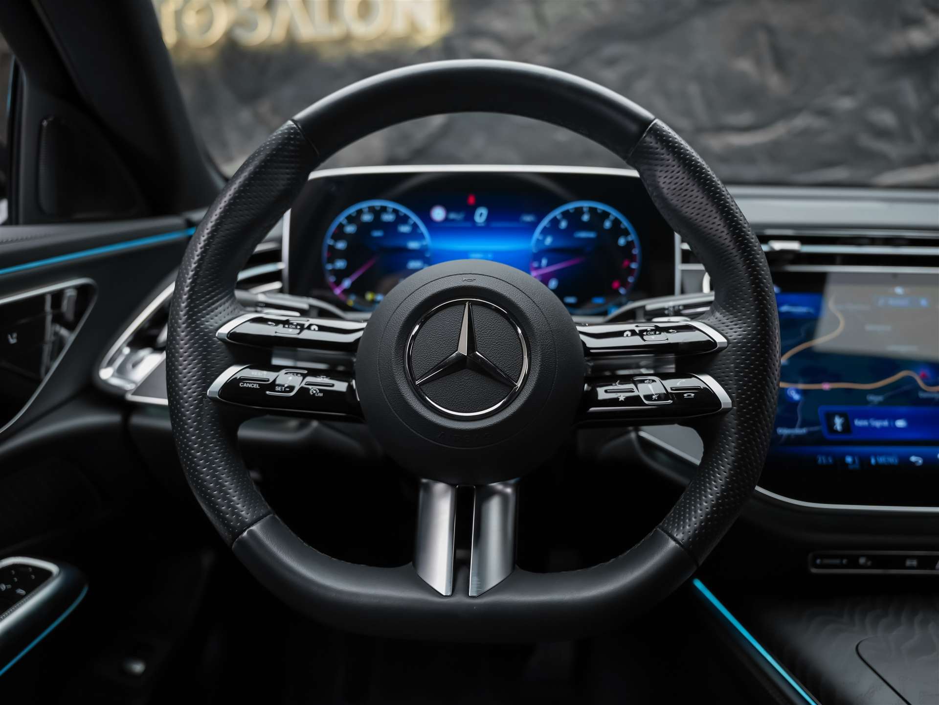 MERCEDES-BENZ E 200 AMG Line *Werksgarantie*21" Felgen*360° Kamera*Abstandsregler*-image-24