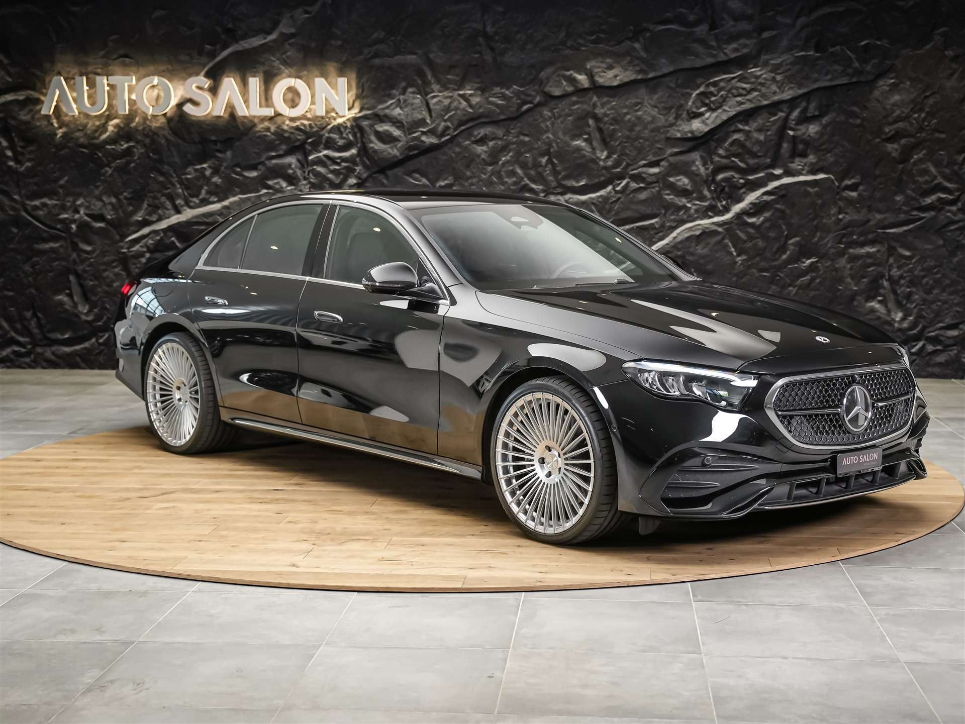 MERCEDES-BENZ E 200 AMG Line *Werksgarantie*21" Felgen*360° Kamera*Abstandsregler*-image-6